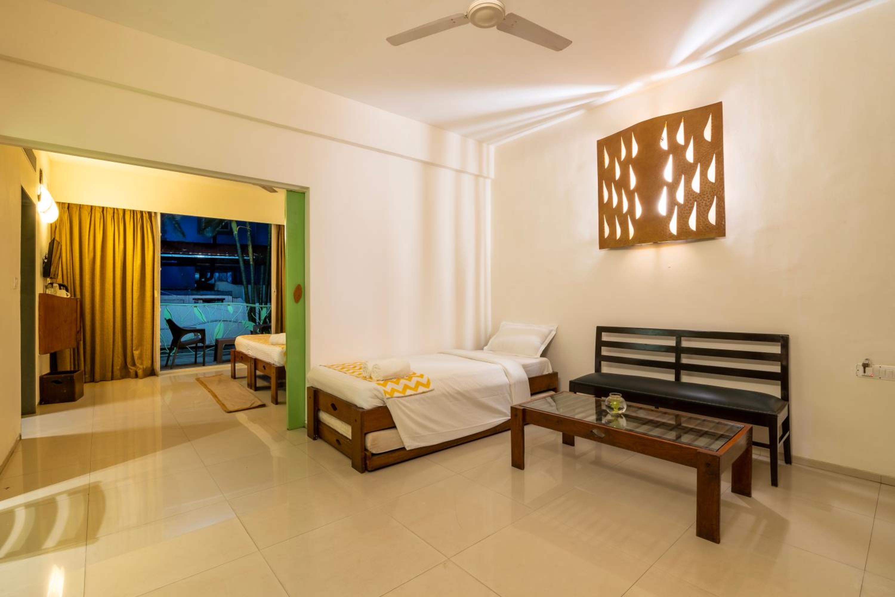 Family Suite with Balcony - Photo 1
