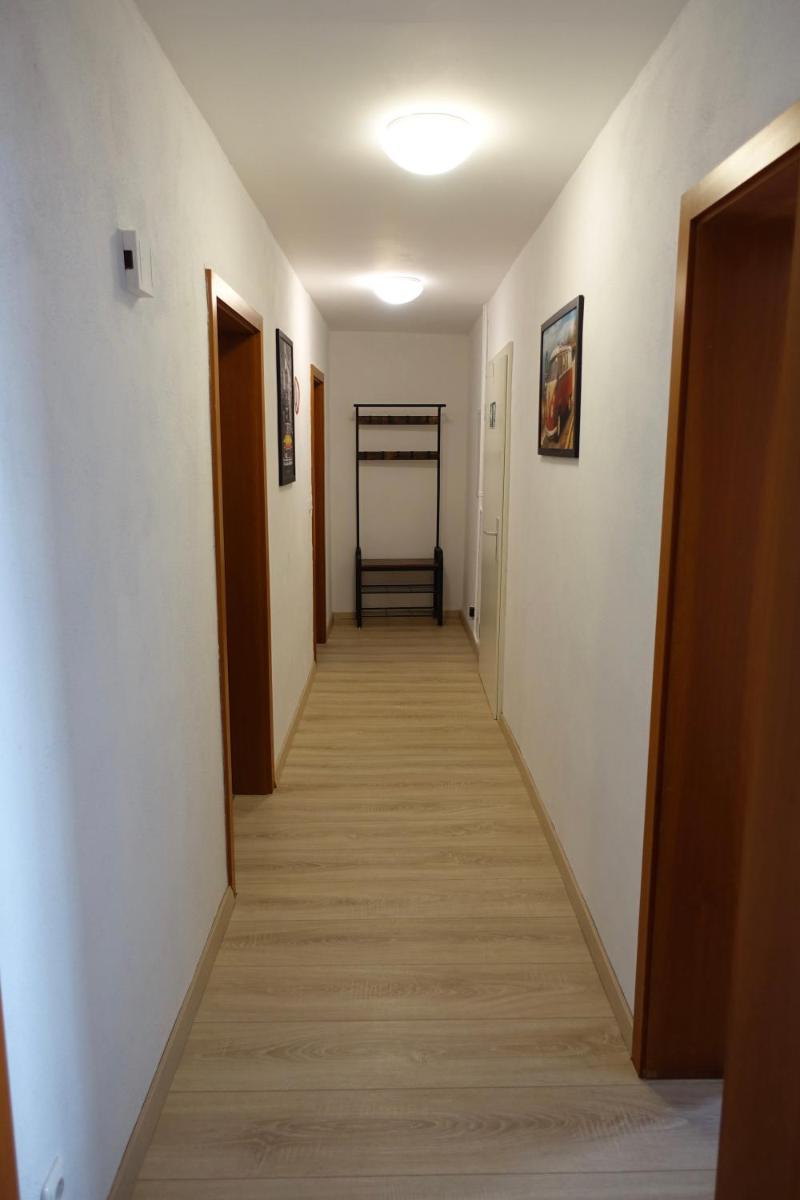 One-Bedroom Apartment - Photo 1