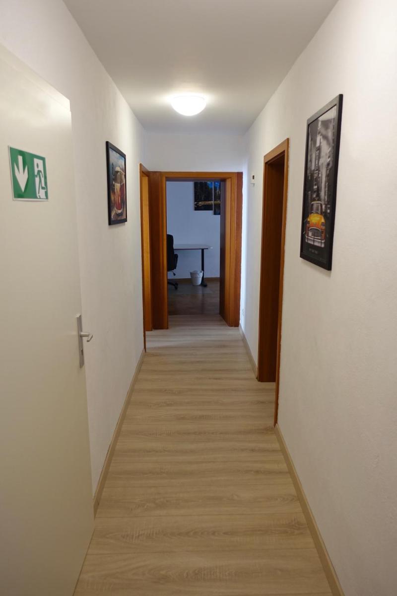 One-Bedroom Apartment - Photo 2