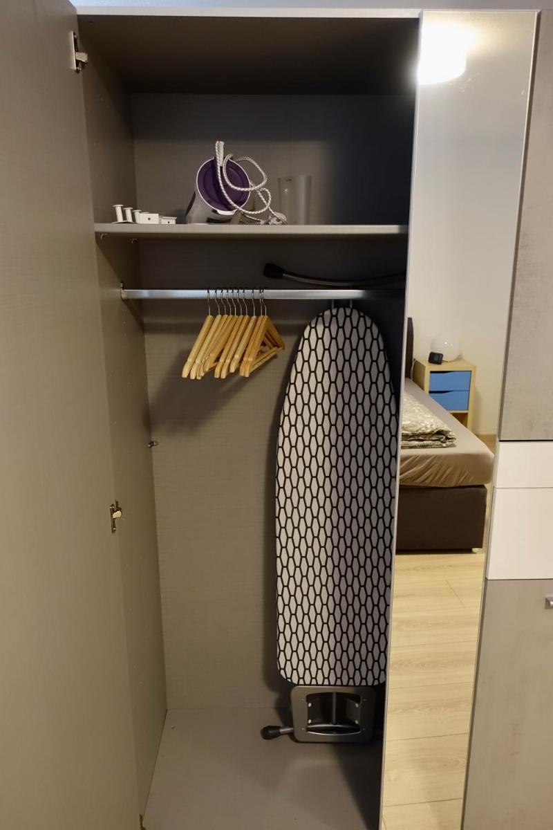 One-Bedroom Apartment - Photo 3