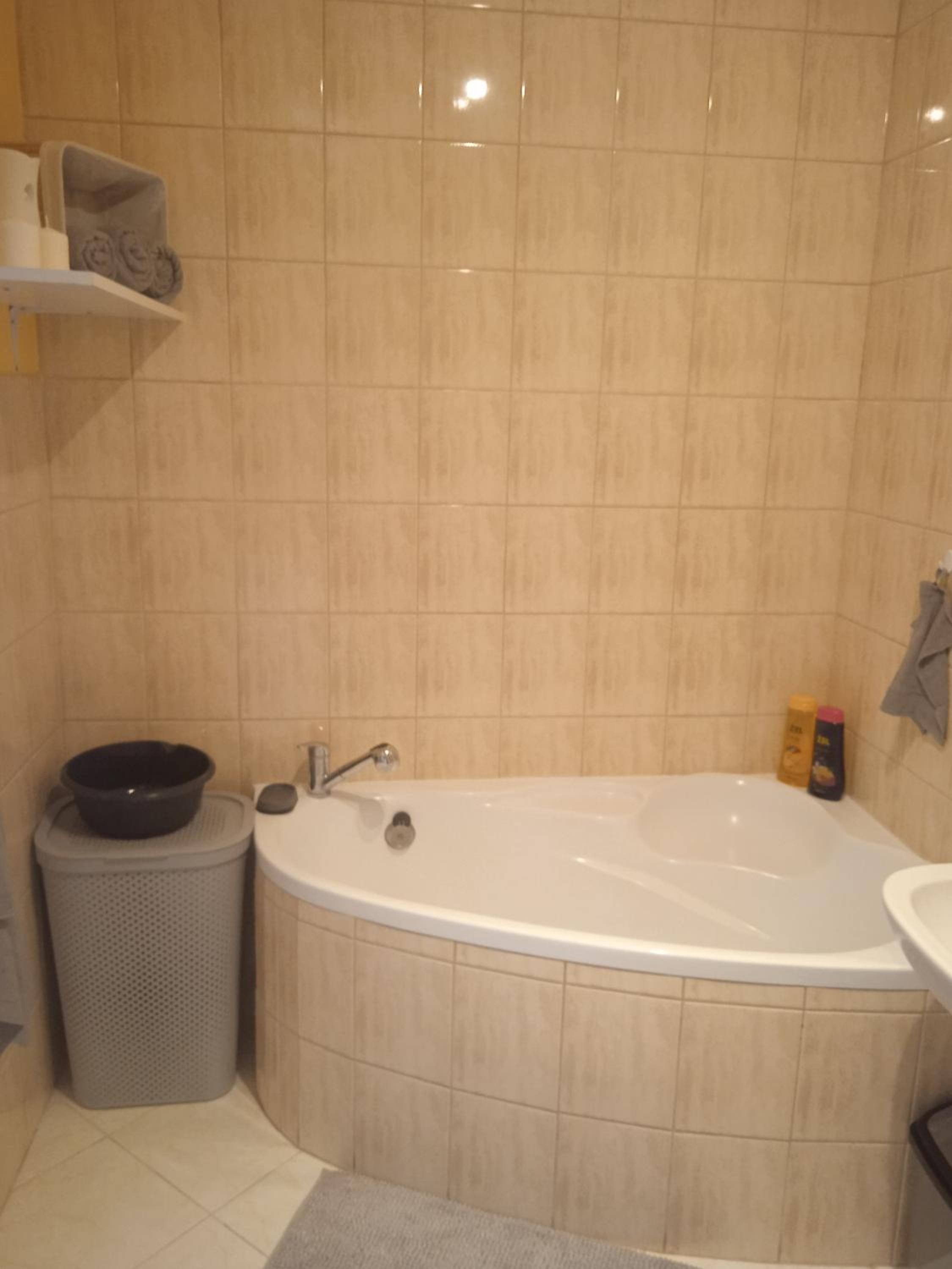 One-Bedroom Apartment - Photo 7