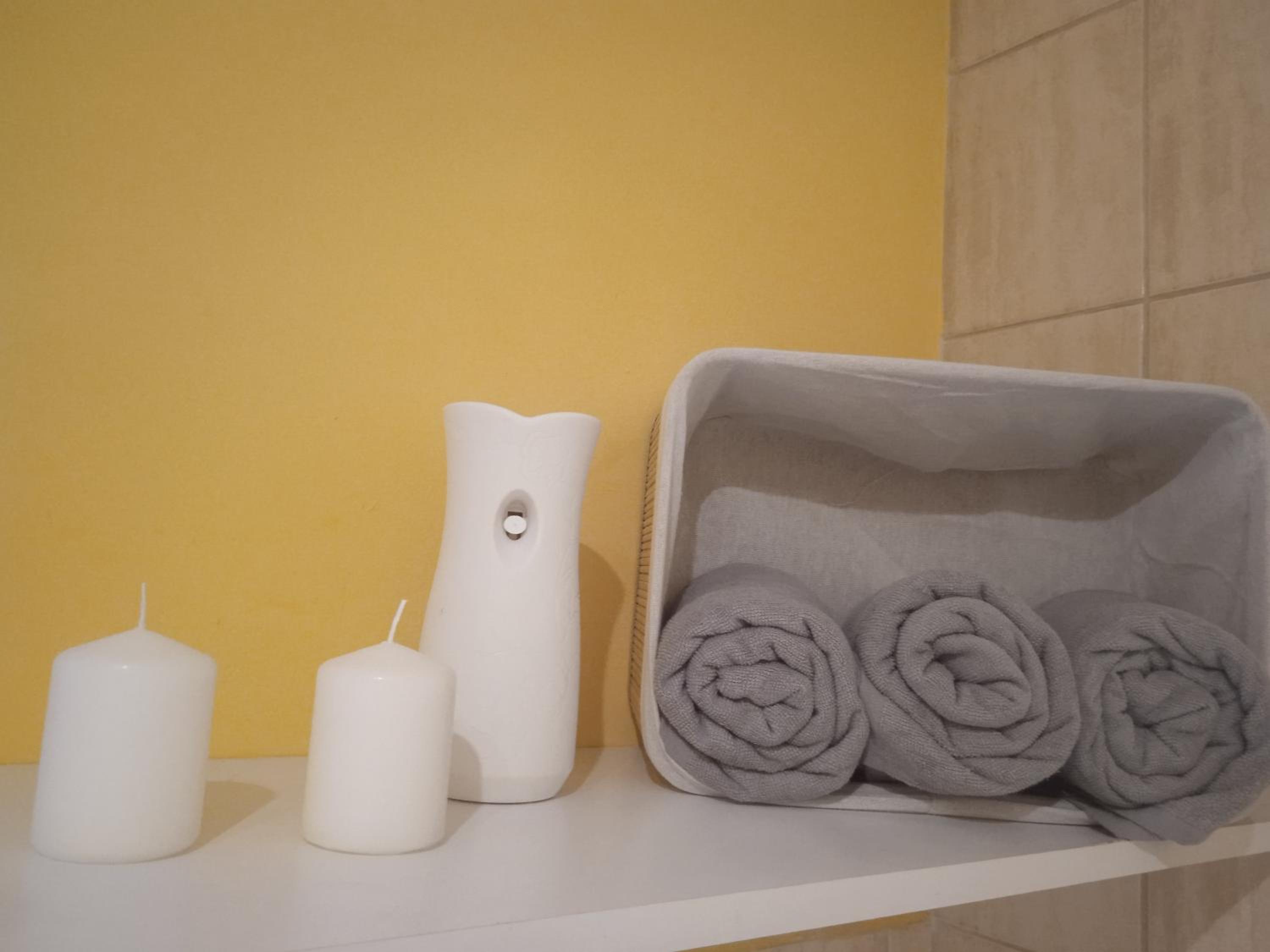 One-Bedroom Apartment - Photo 13