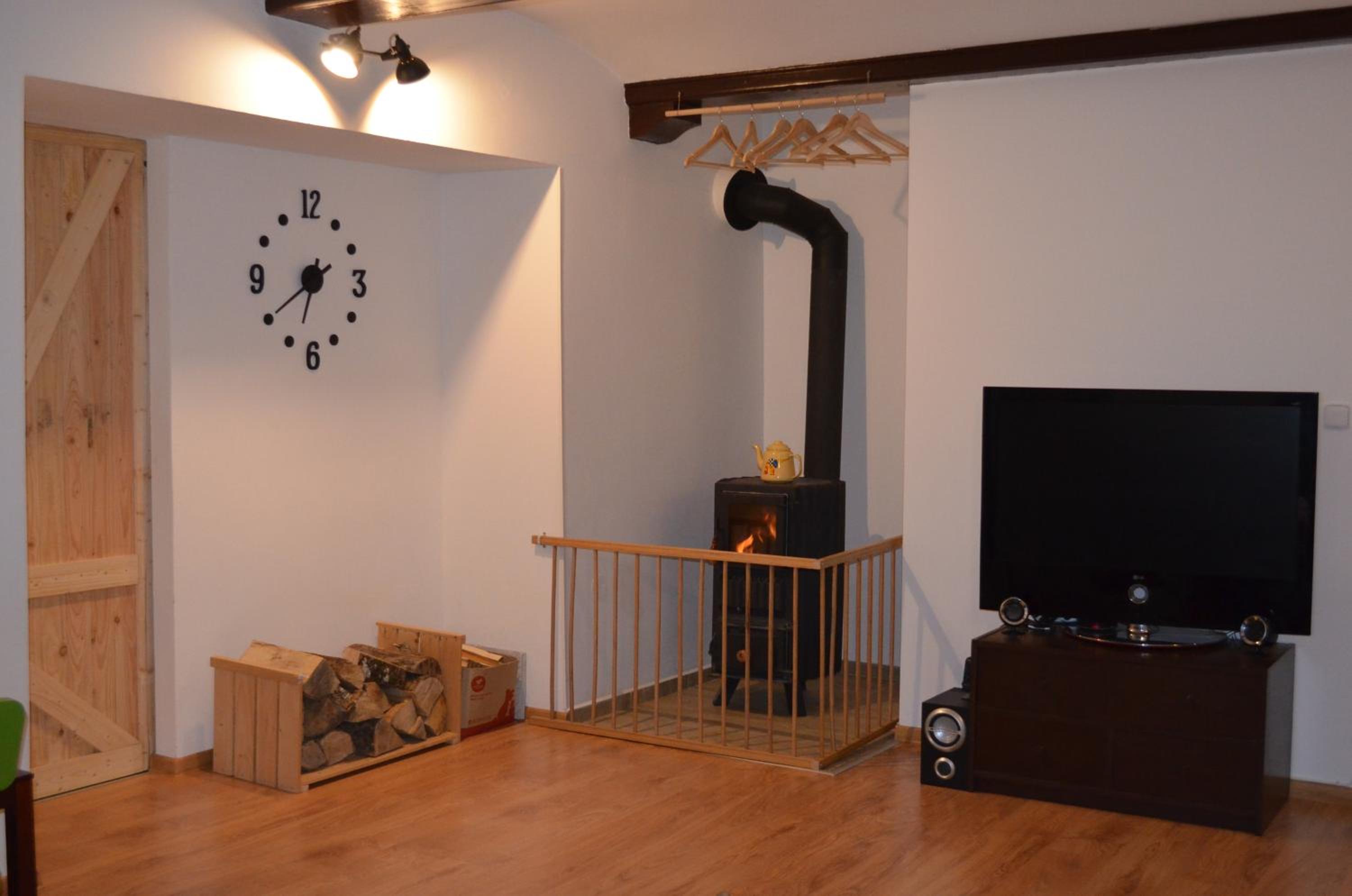 One-Bedroom Apartment photo 2