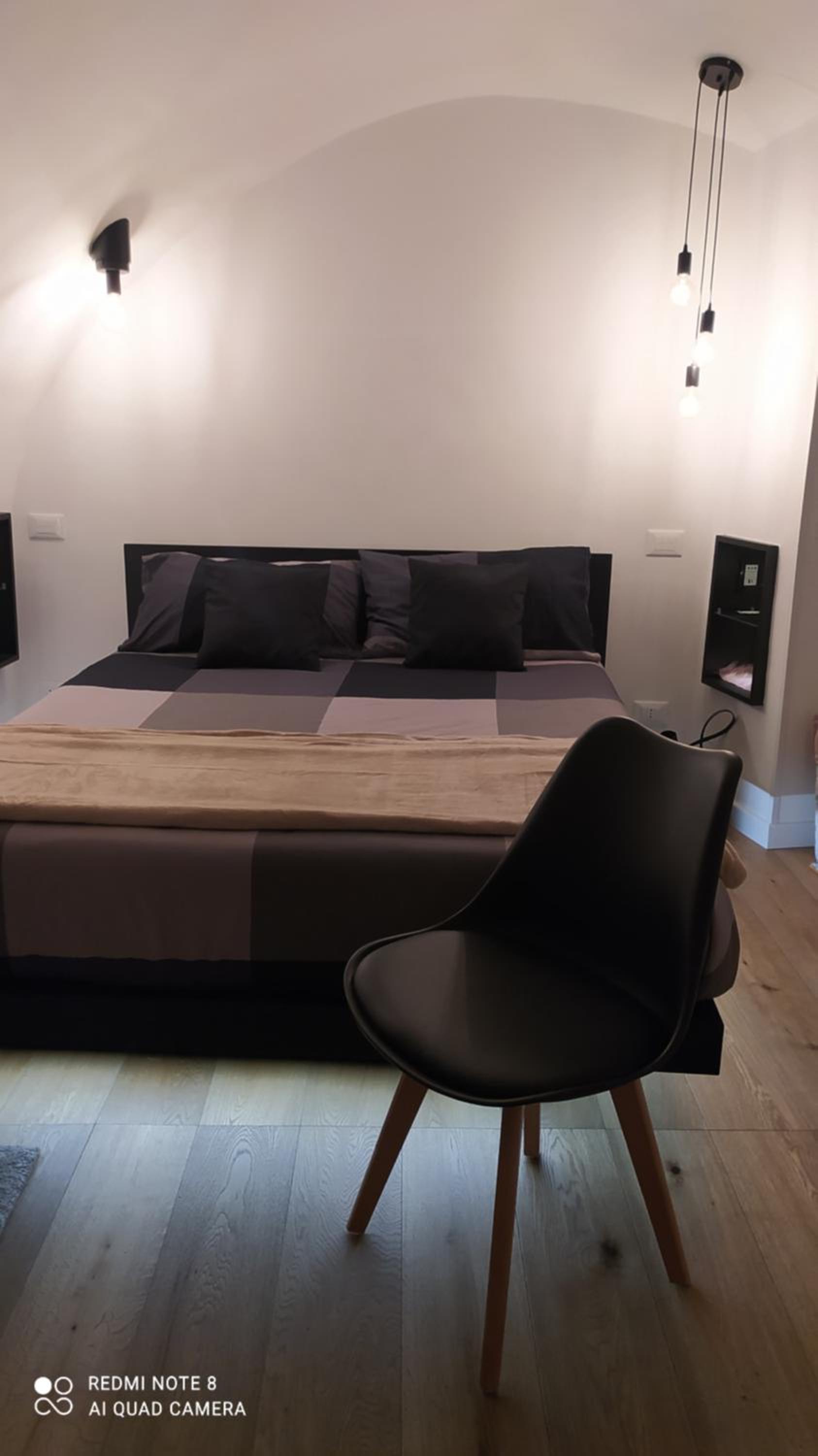 Deluxe King Room - Photo 20