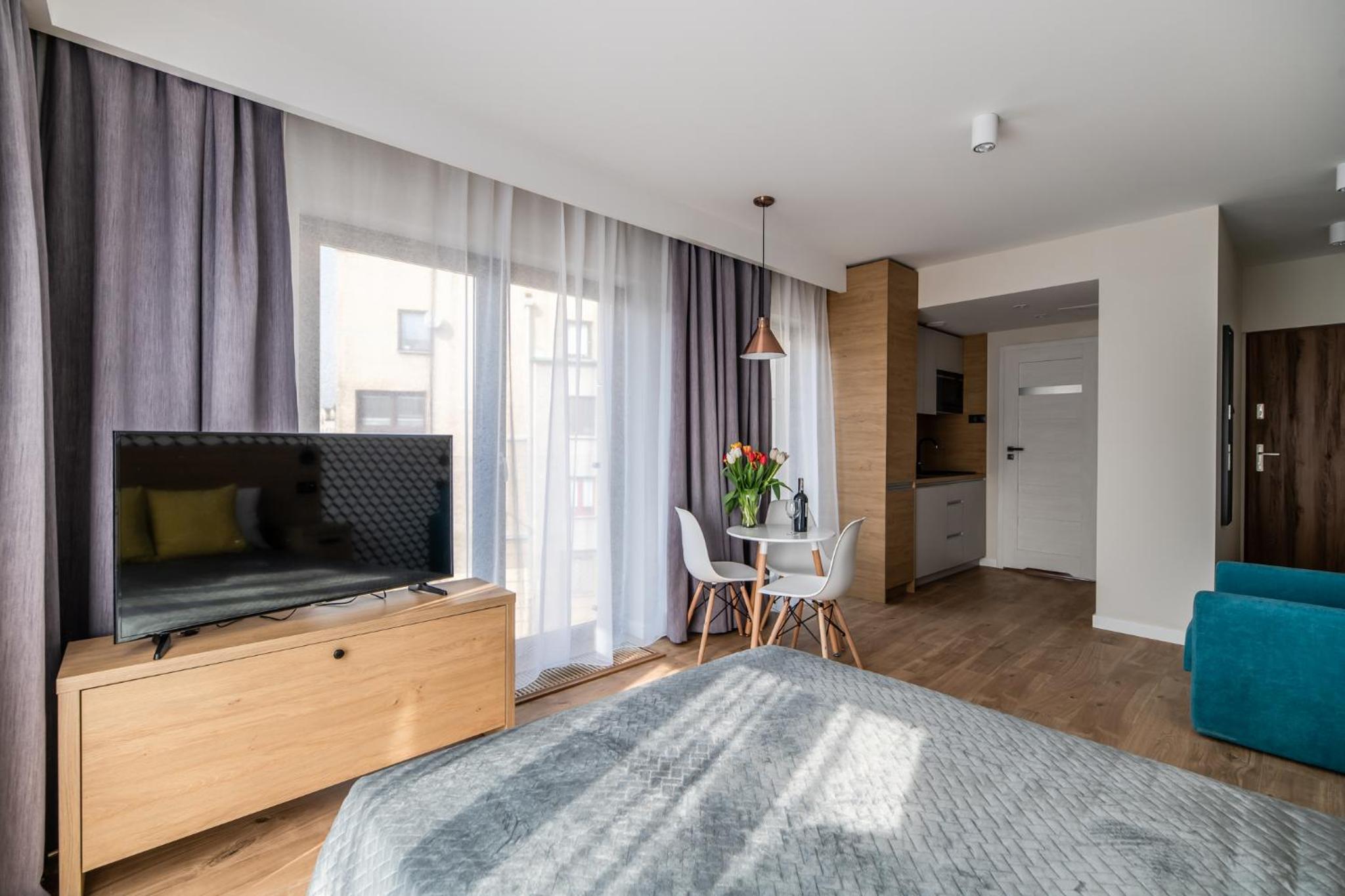 Studio Apartment - Photo 2
