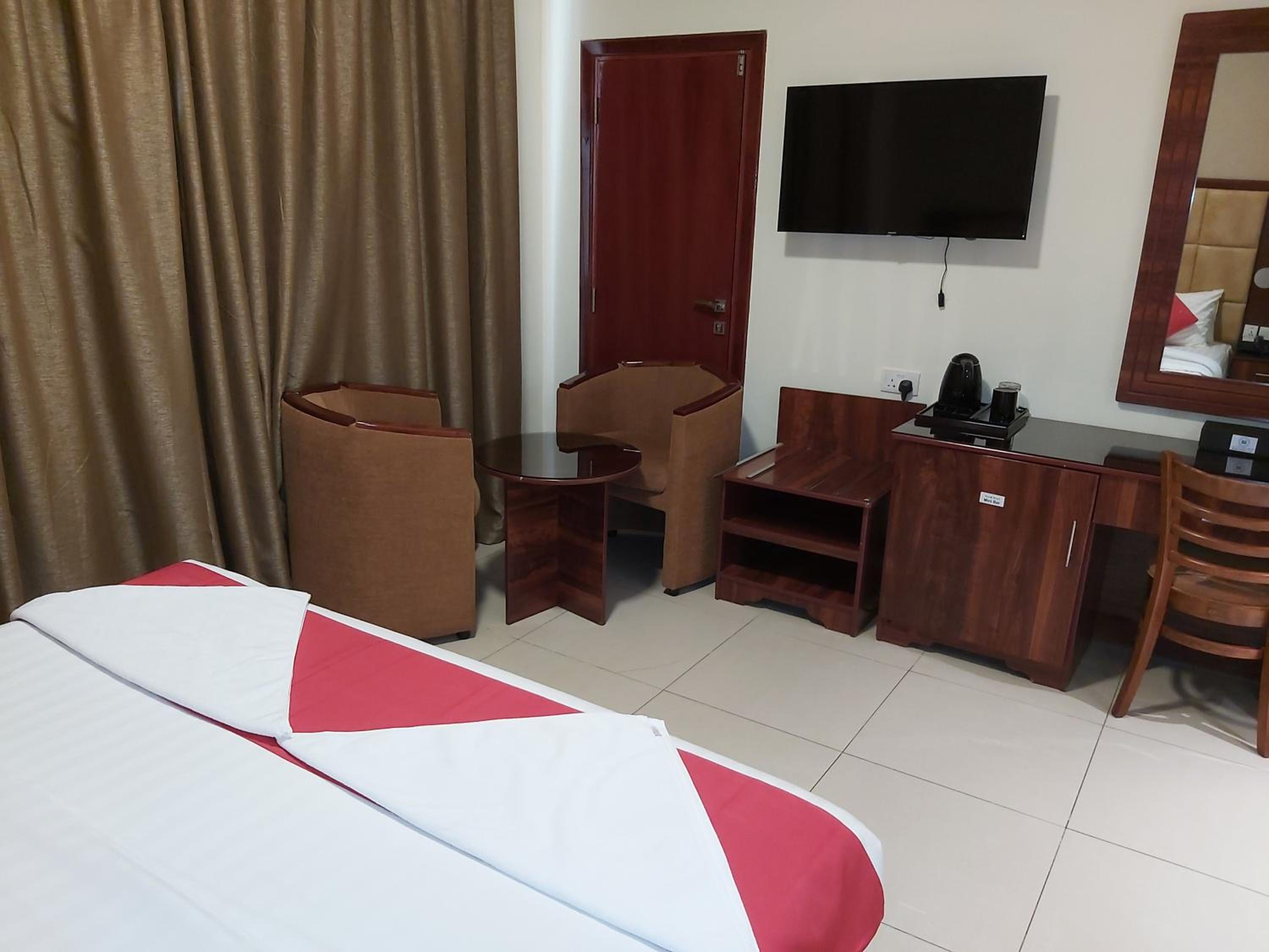 Standard King Room photo 2