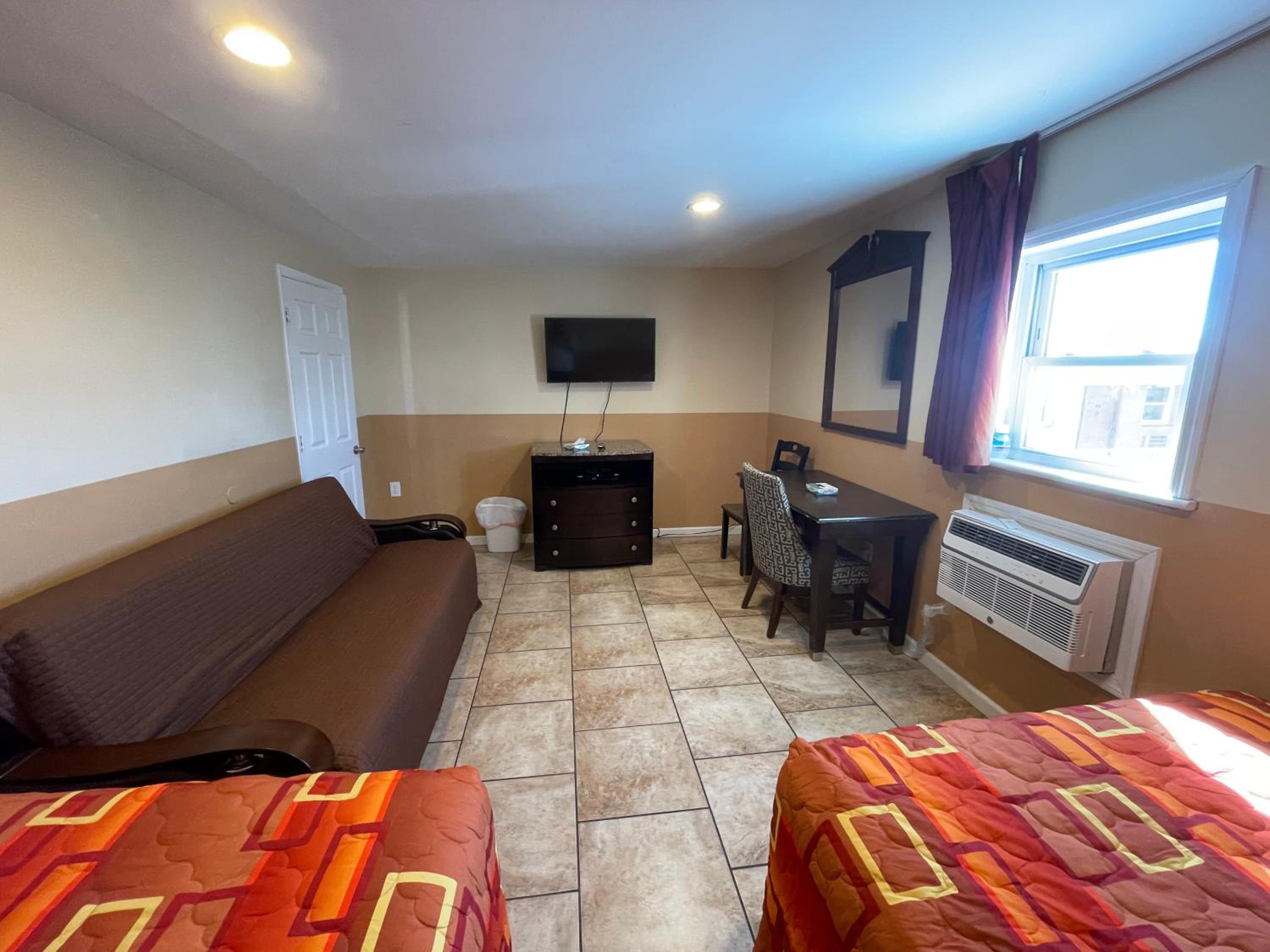 Three-Bedroom Apartment - Photo 13