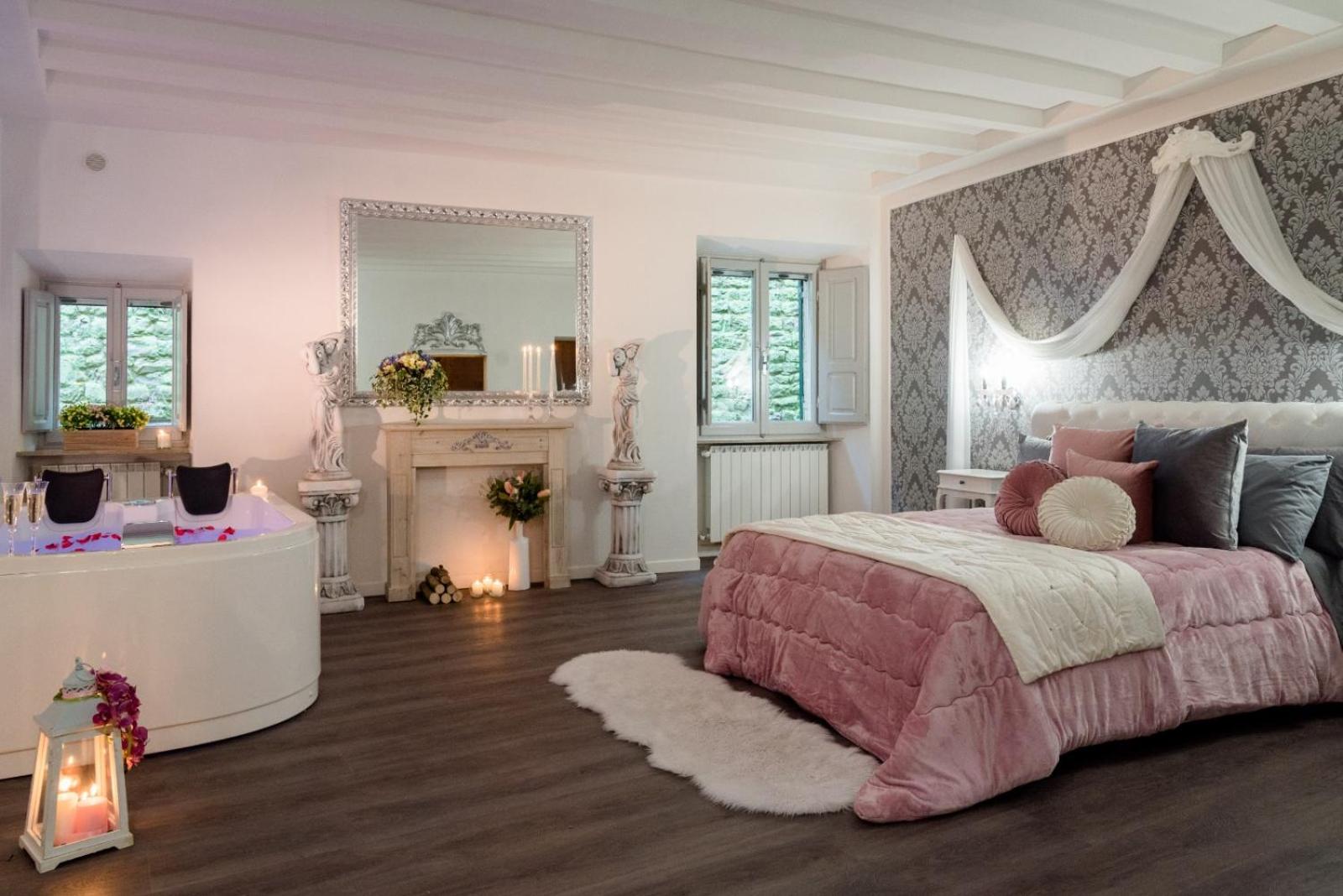 One-Bedroom Apartment - Photo 1