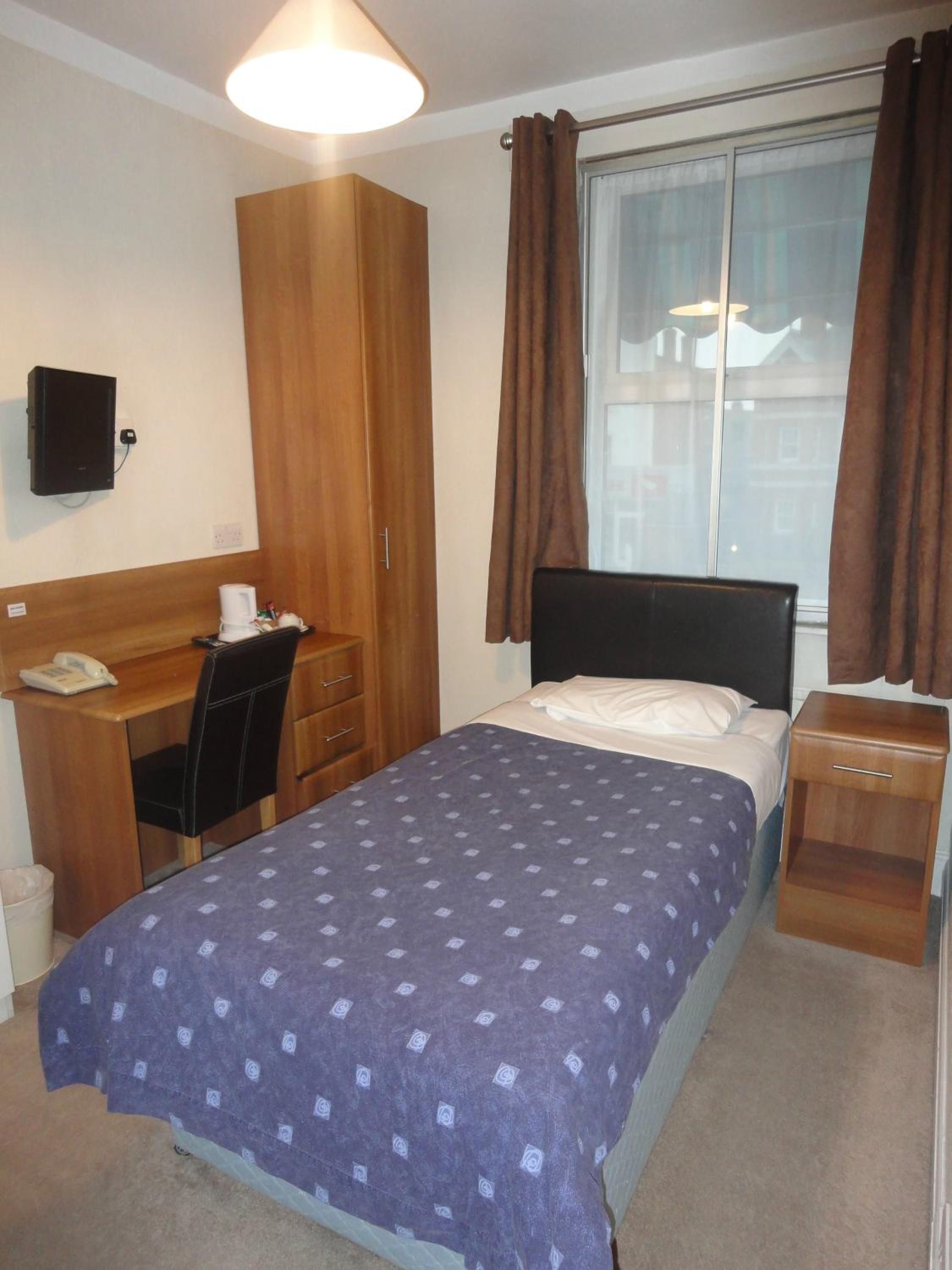 Single Room photo 3