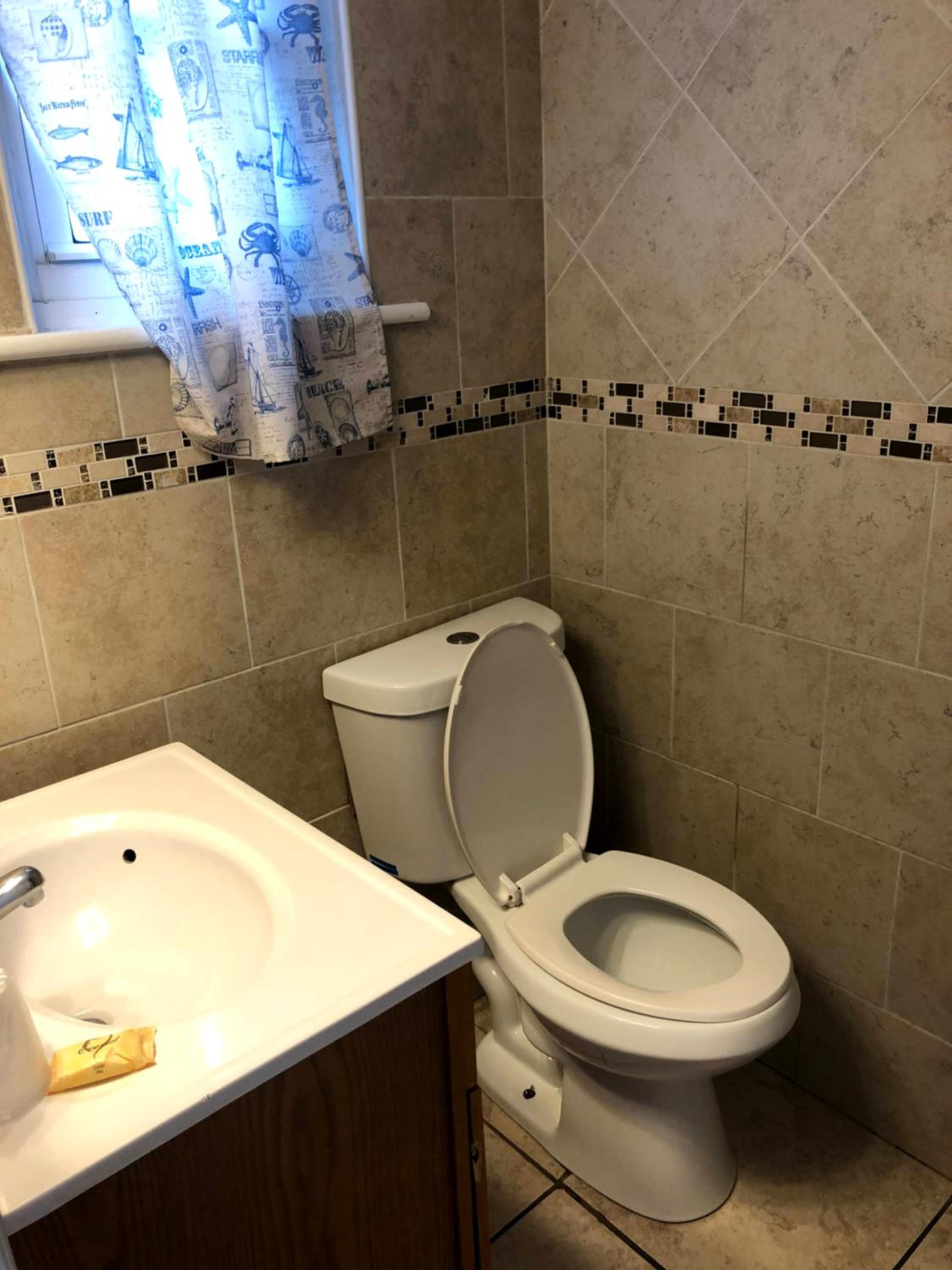Three-Bedroom Apartment - Photo 8