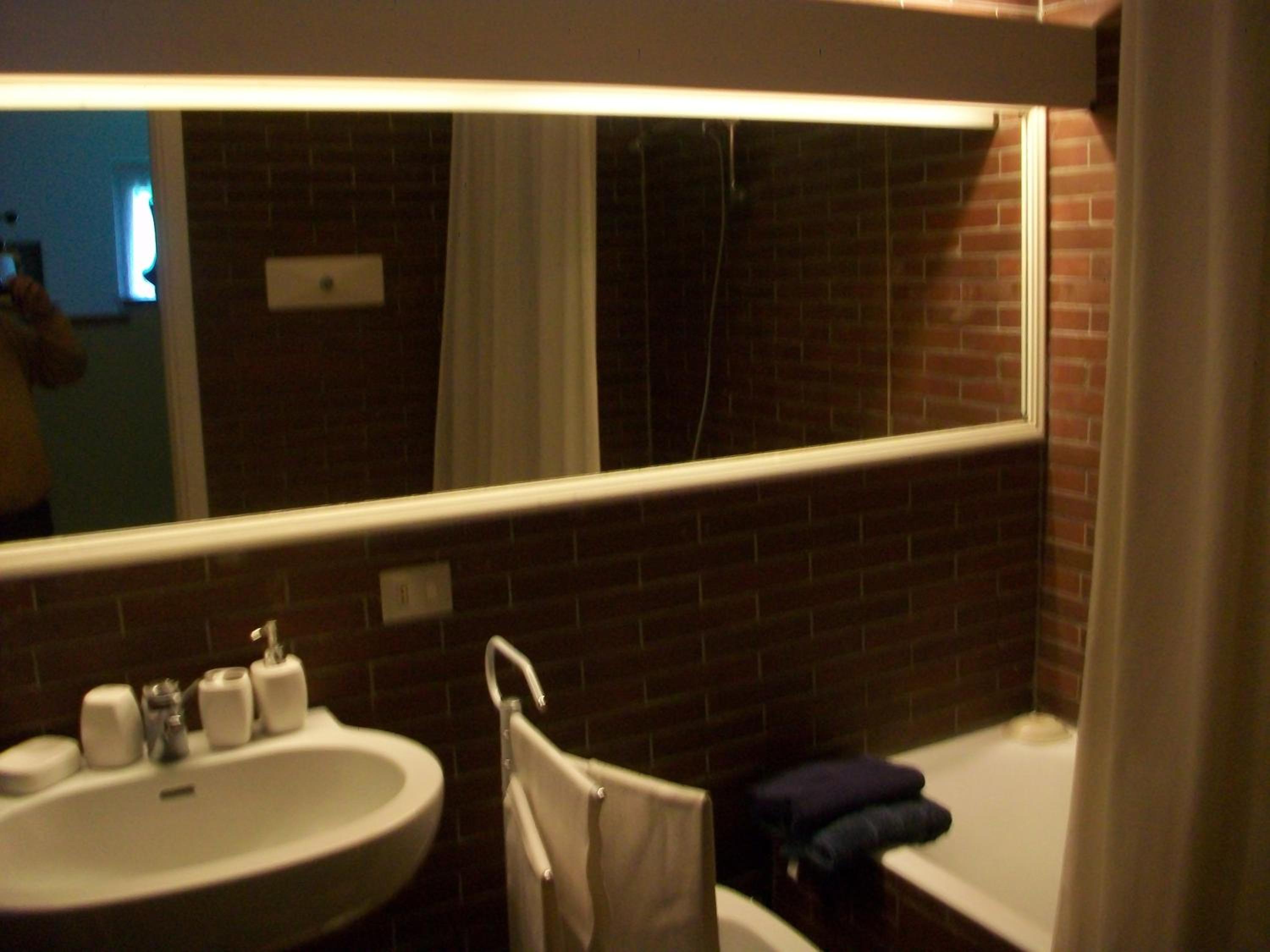 Deluxe Double Room with Bath photo 2