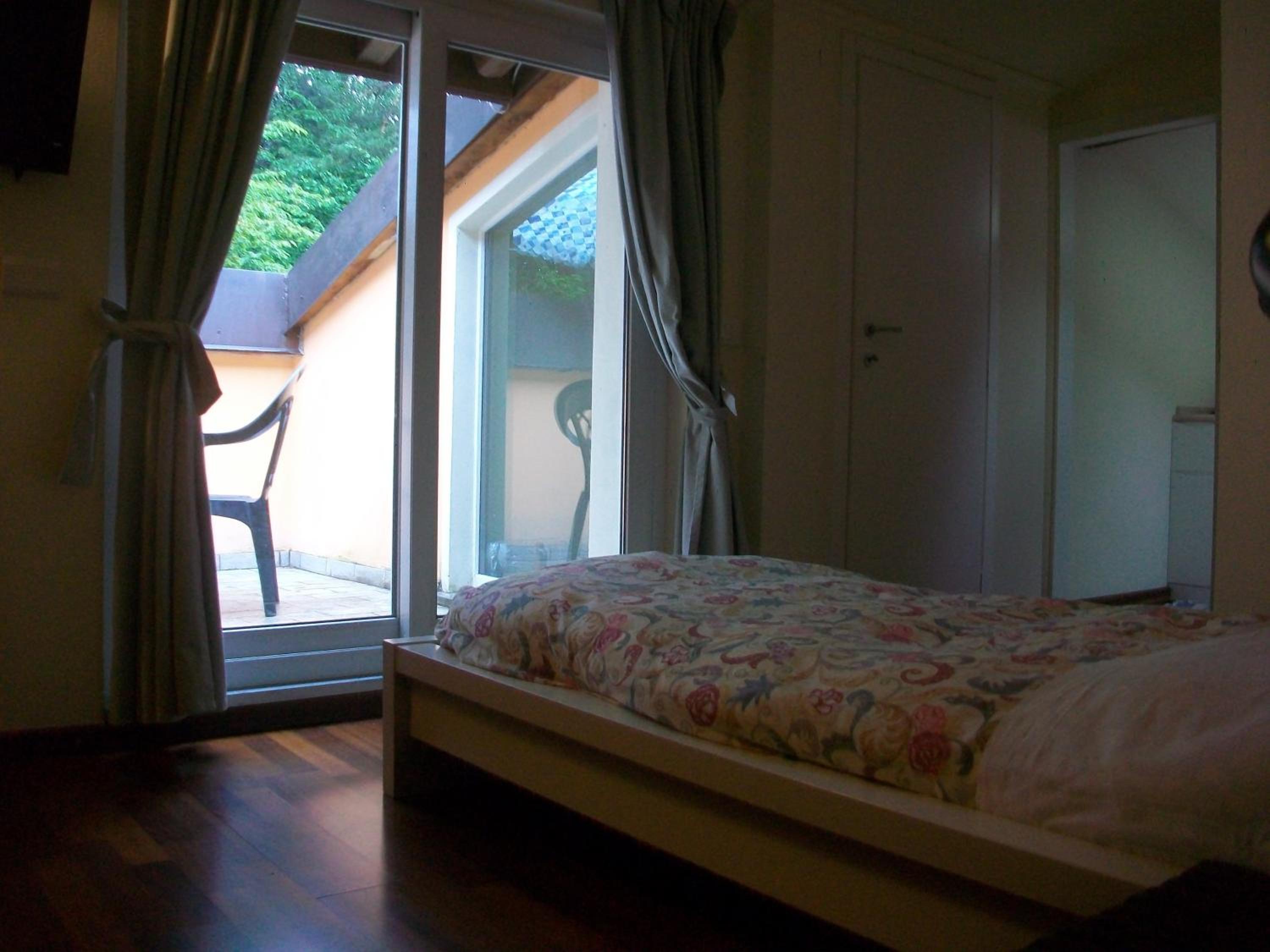 Twin Room with Shower photo 1