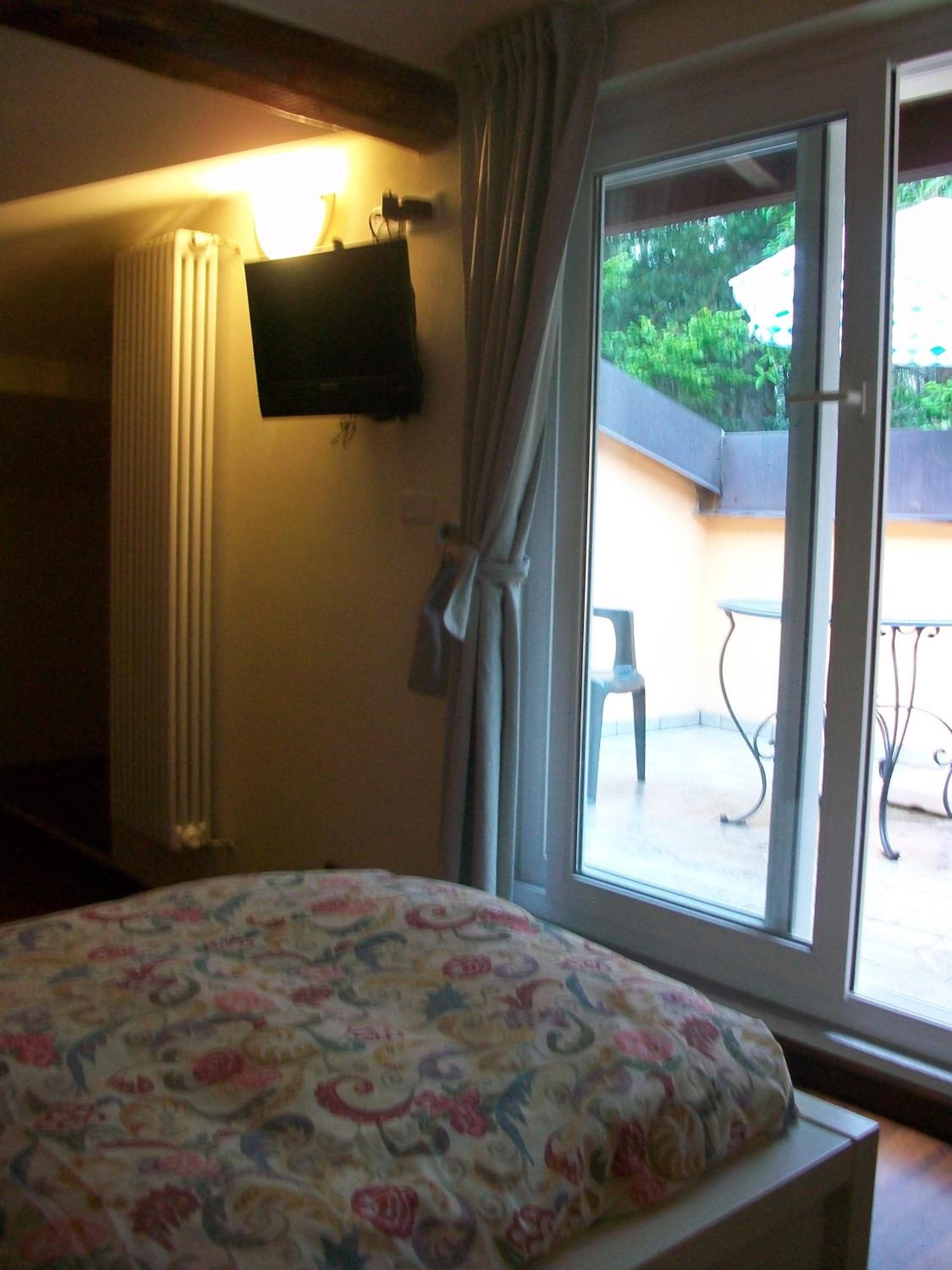 Twin Room with Shower photo 3