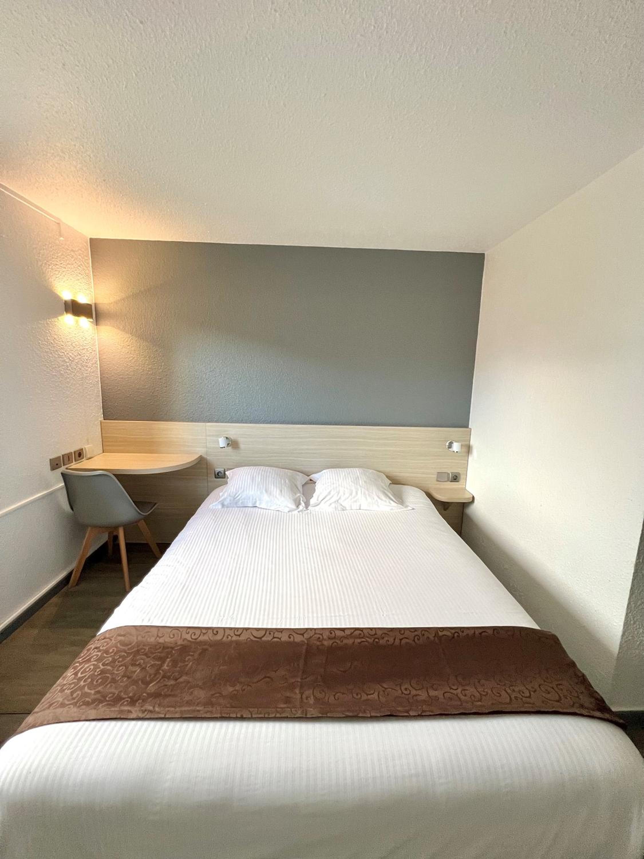 Double Room - Photo 4