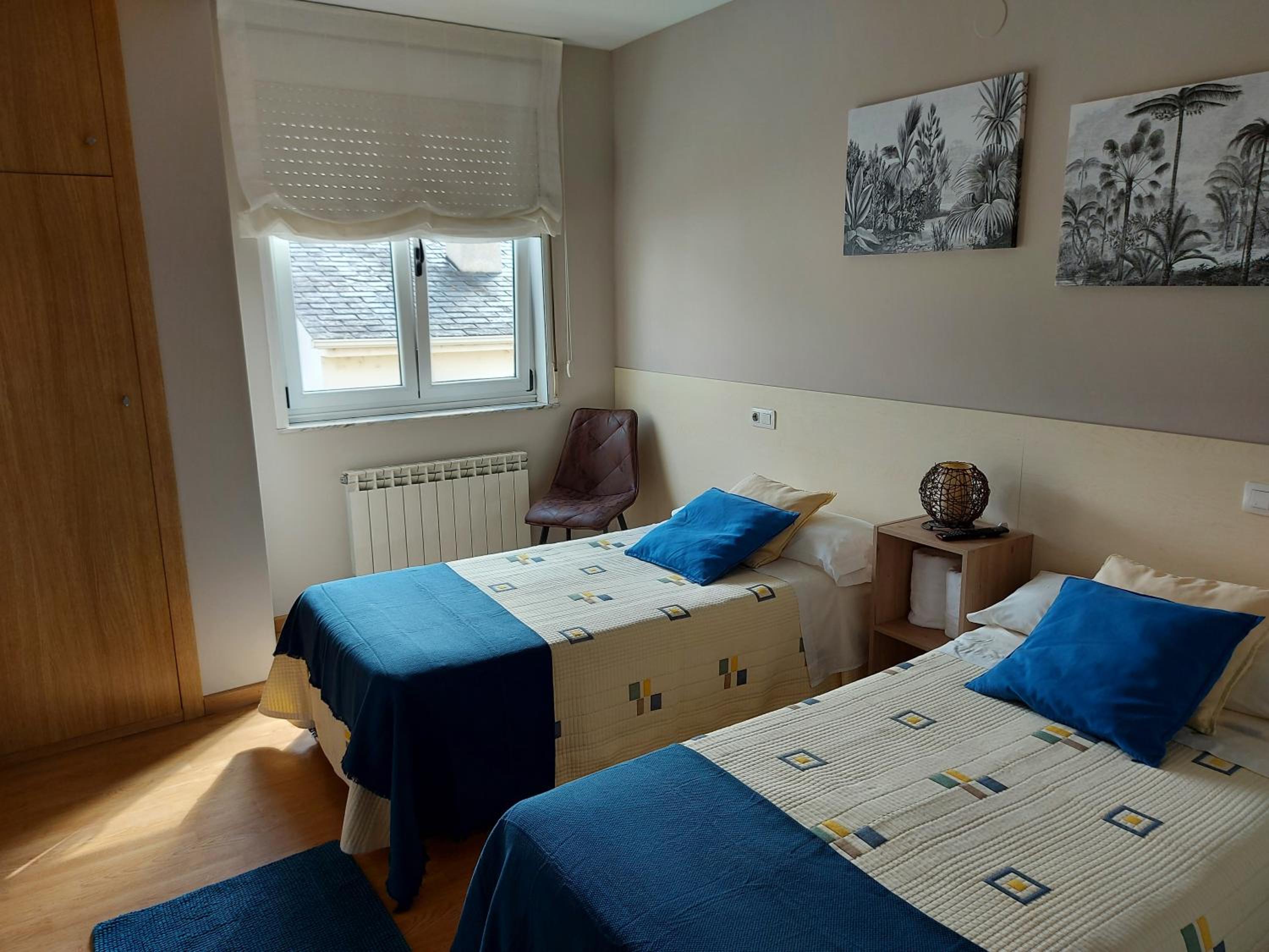 Double Room with Shared Bathroom photo 2