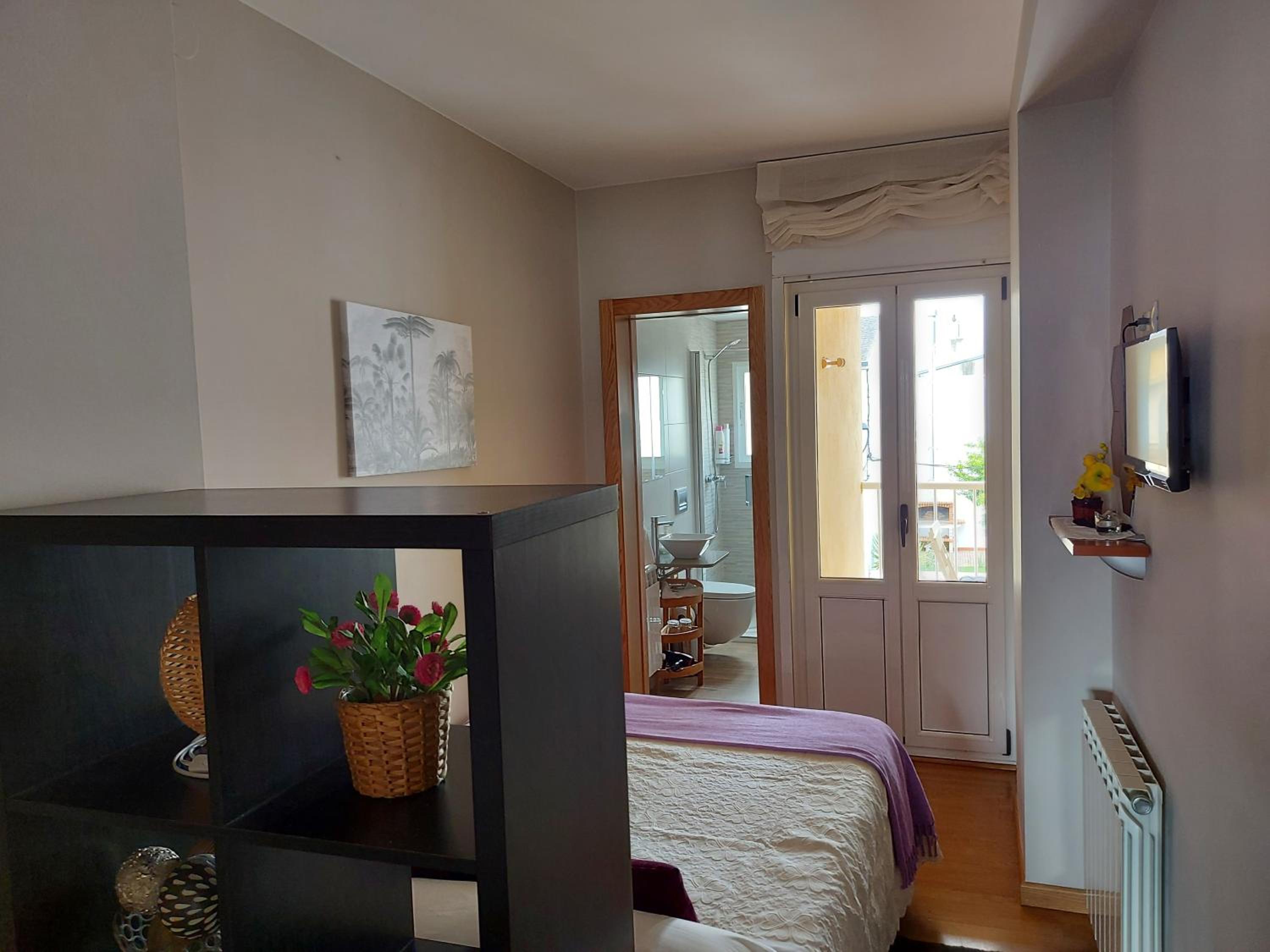 Double Room with Private Bathroom photo 2