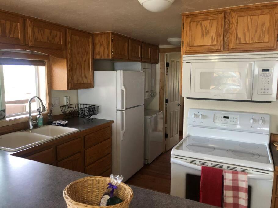 One-Bedroom House - Photo 4