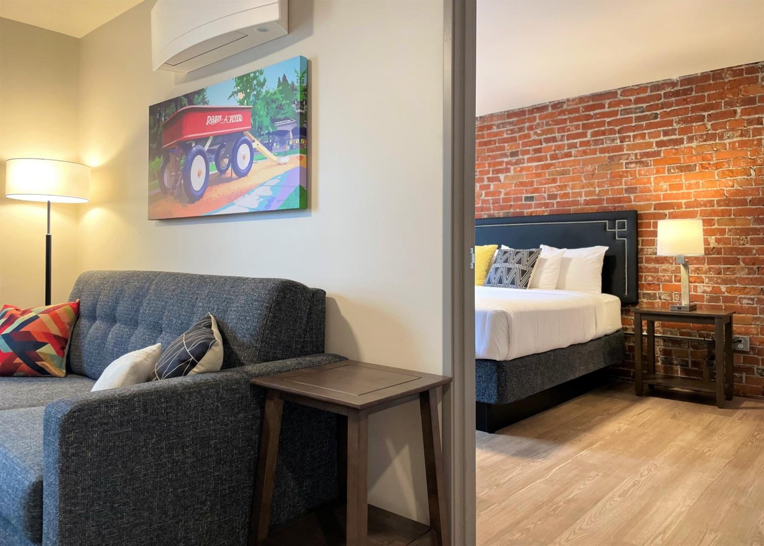 One-Bedroom Apartment