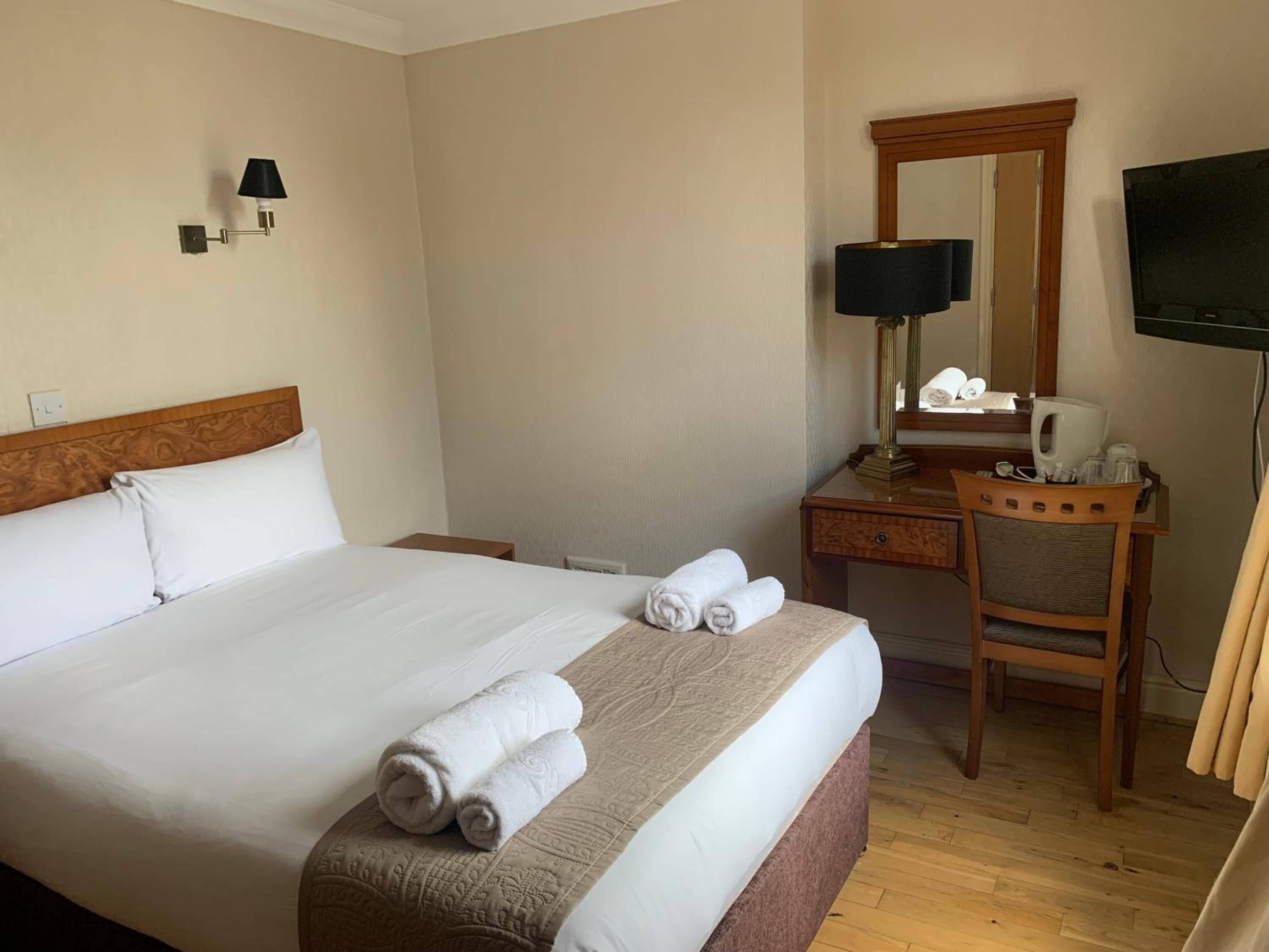 Double Room - Photo 7