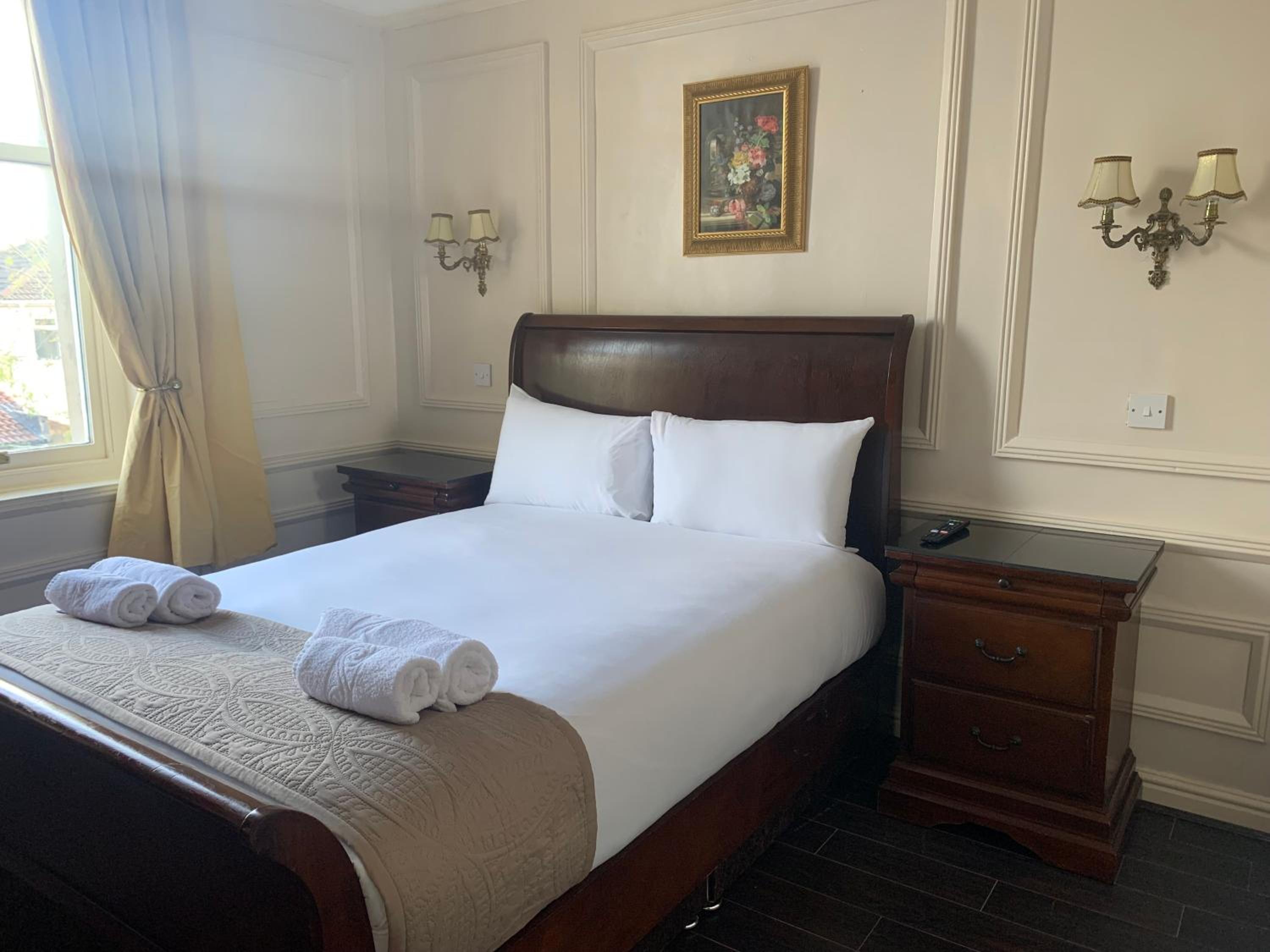 Double Room - Photo 10