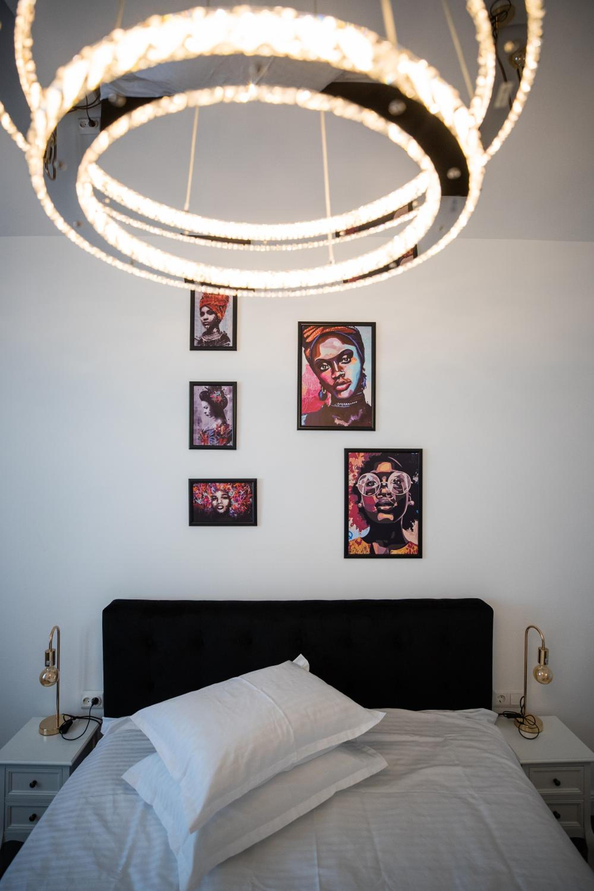 Two-Bedroom Apartment - Photo 7