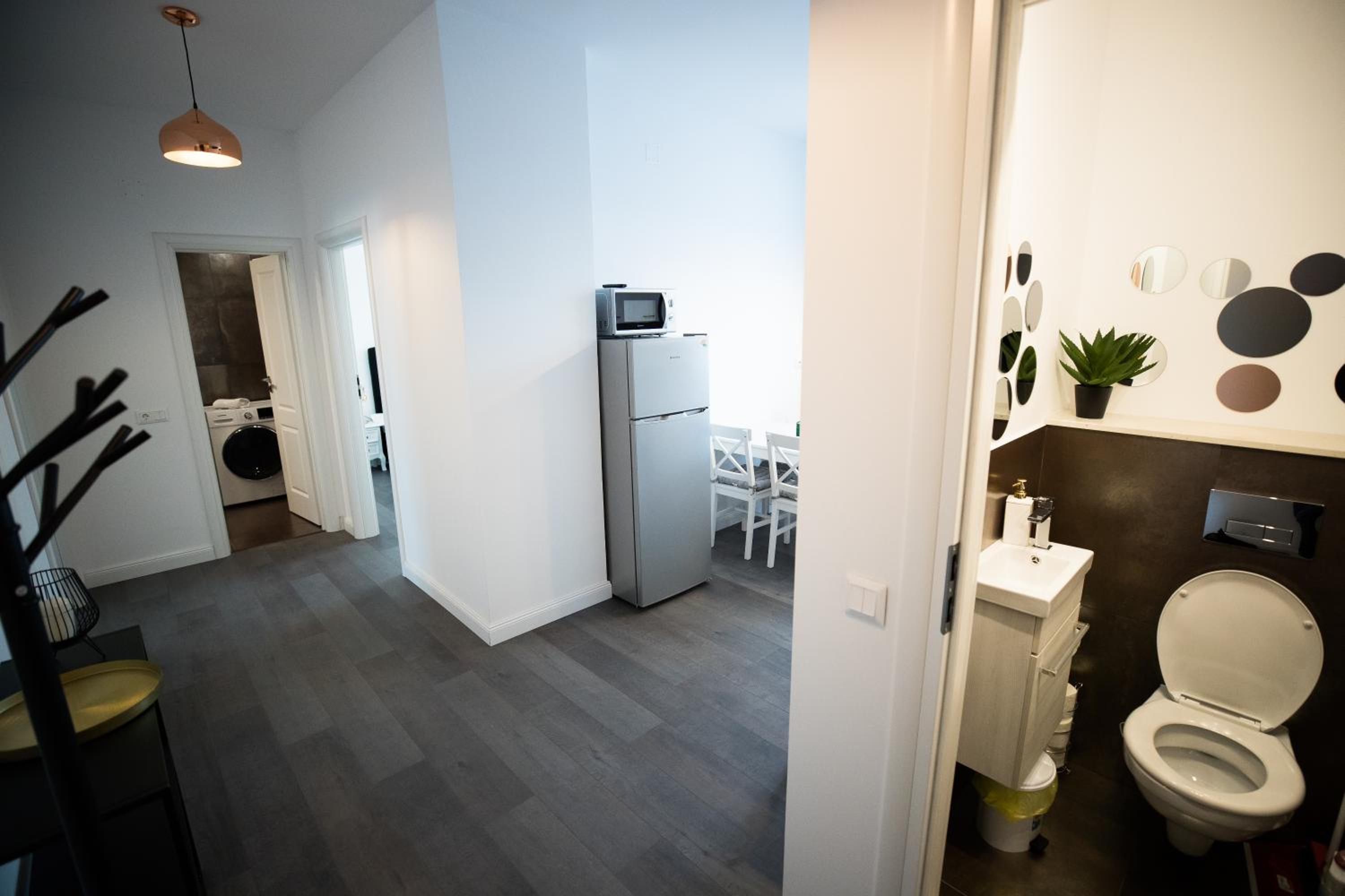 Two-Bedroom Apartment - Photo 27