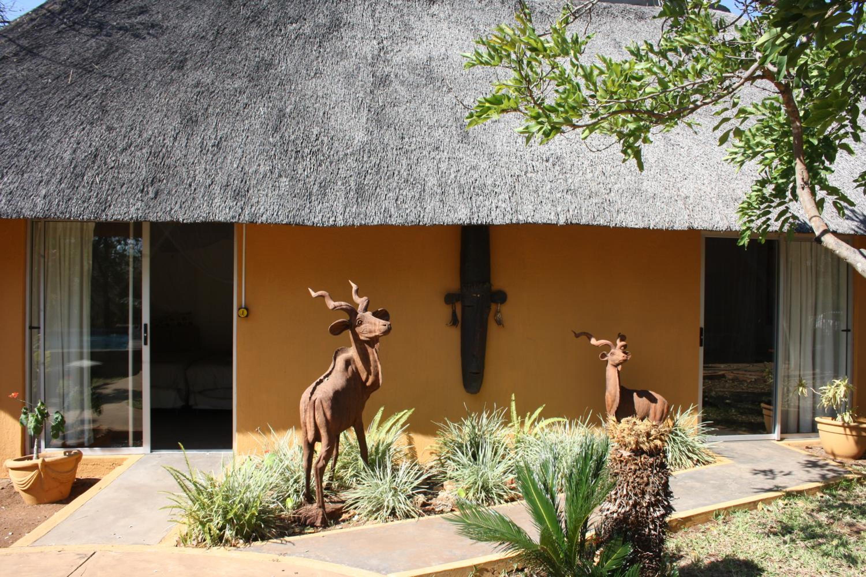 Family Two-Bedroom Chalet - Kudu photo 2