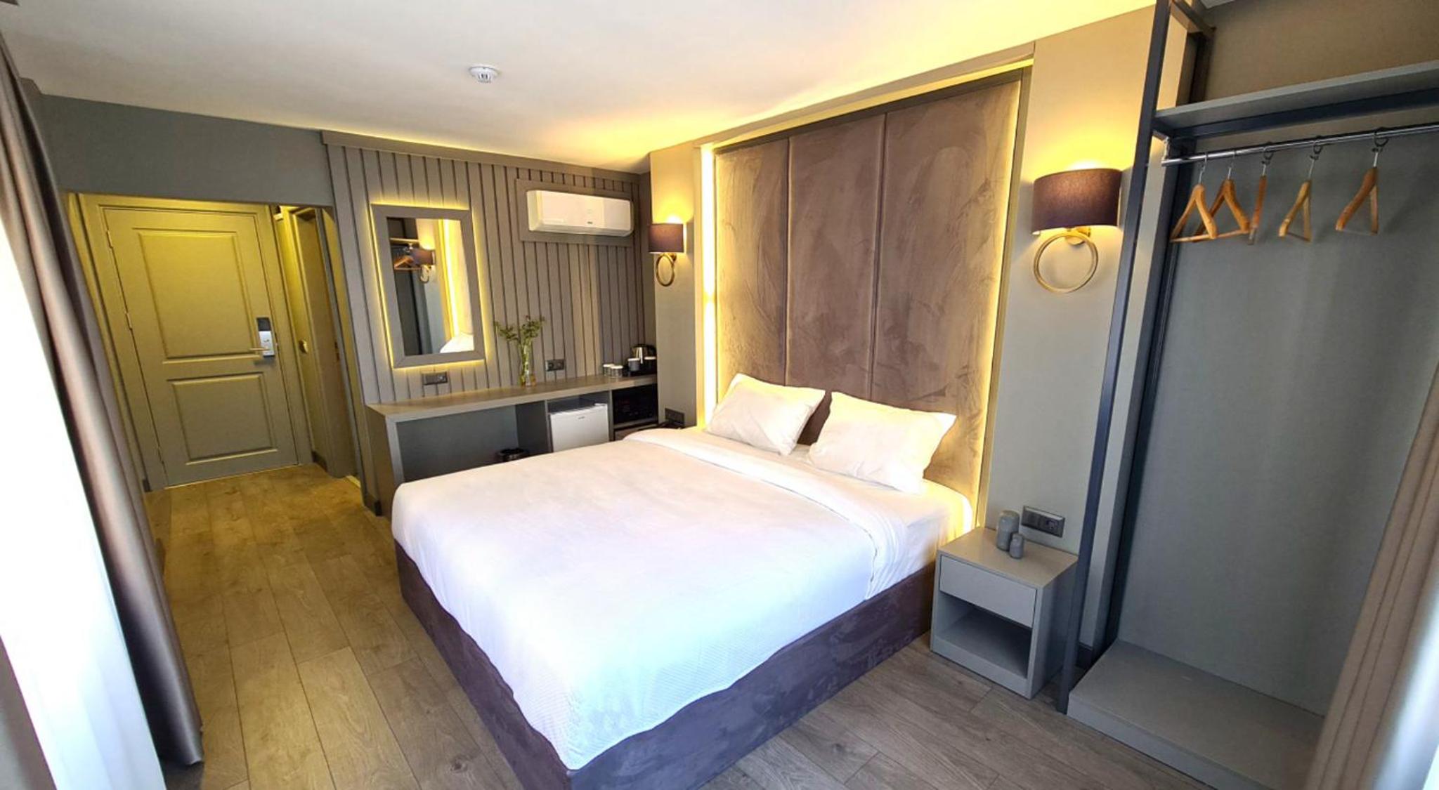 Deluxe Double Room photo 3