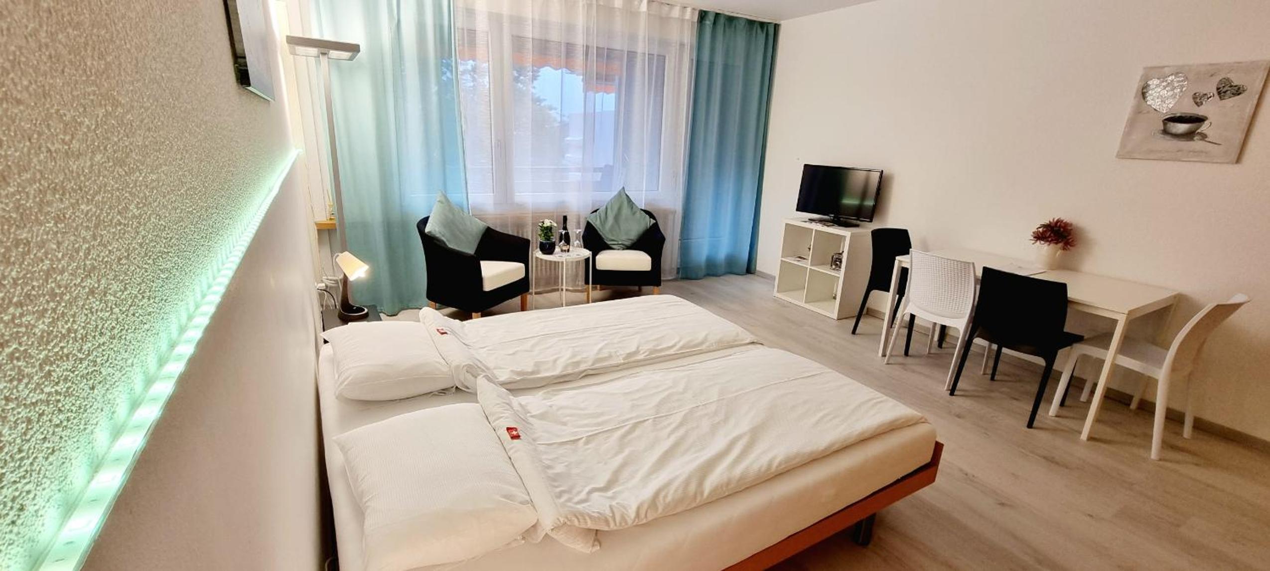 Apartment with Garden View - Photo 32
