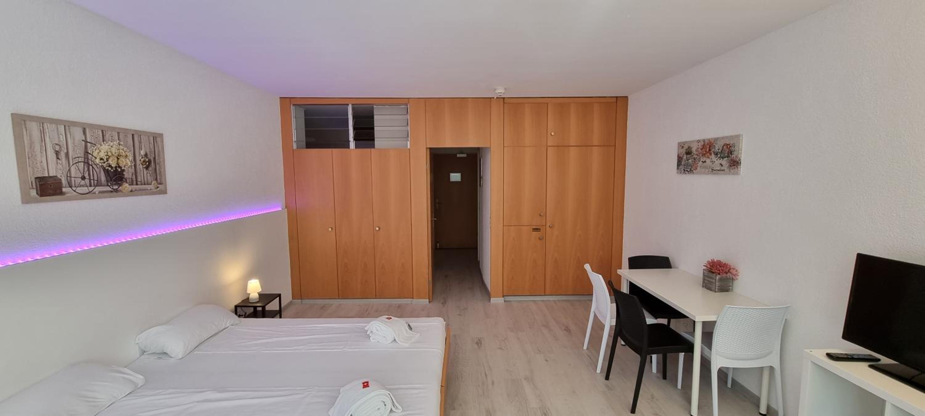 Apartment with Garden View - Photo 15