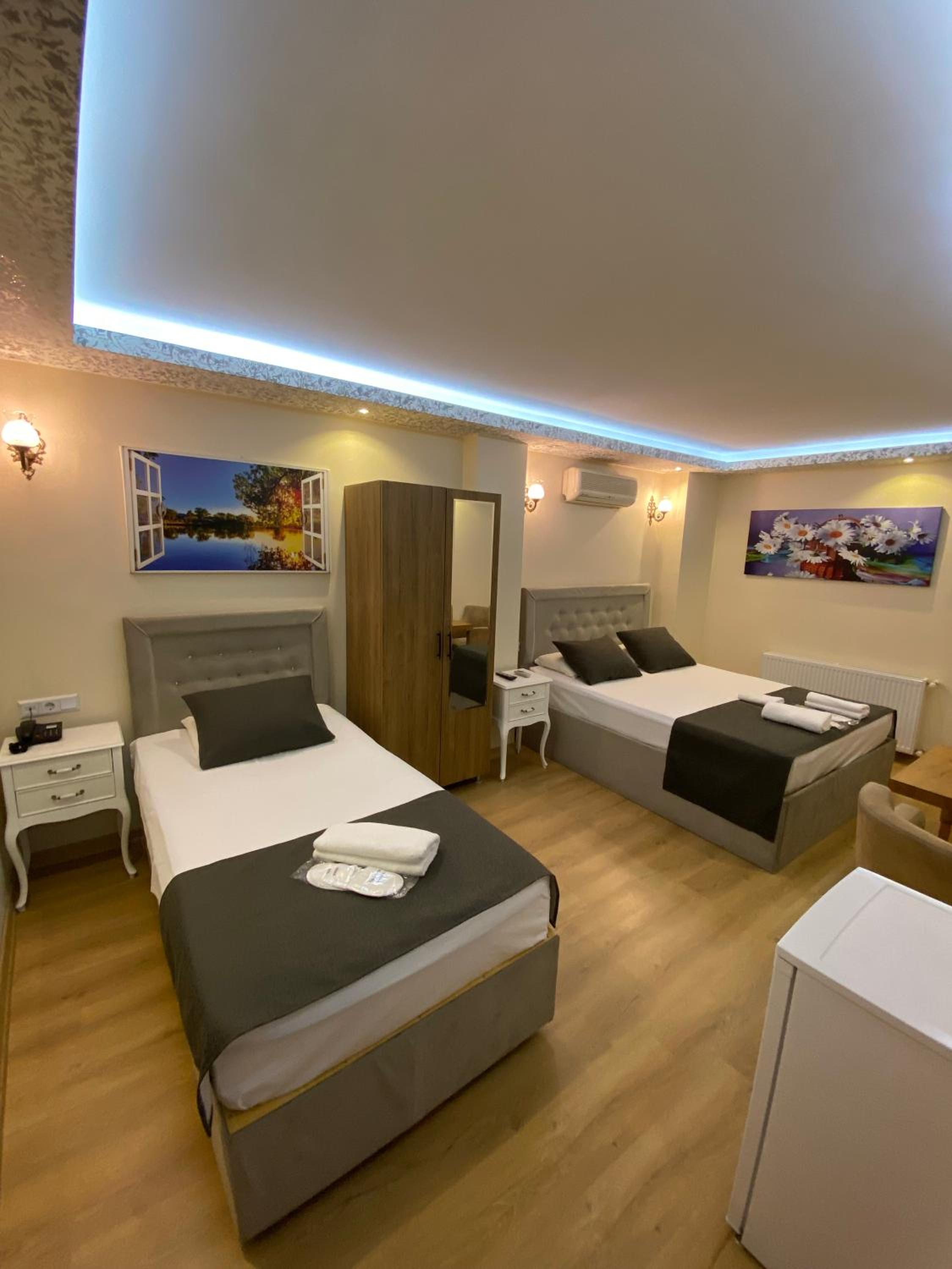 Standard Twin Room (No Window) photo 3