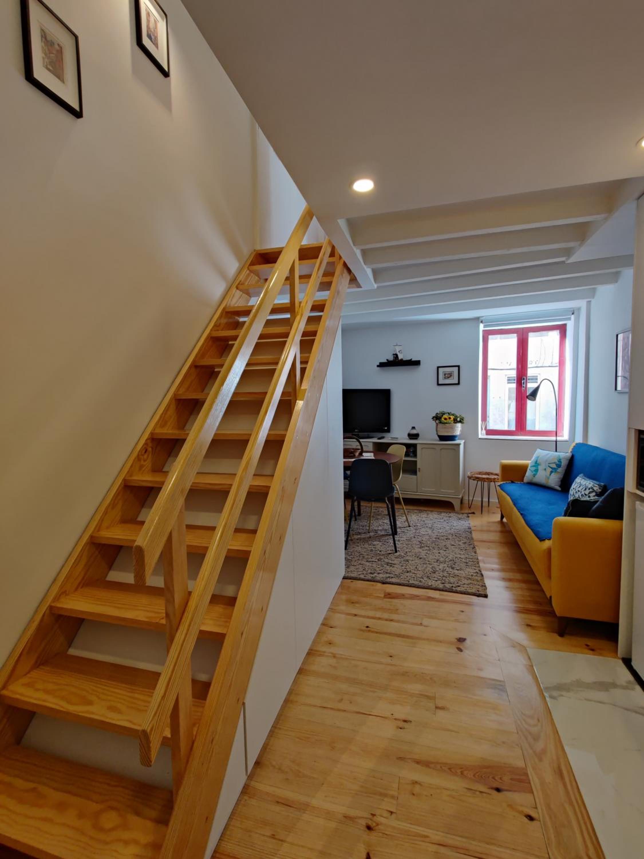 One-Bedroom Apartment photo 1