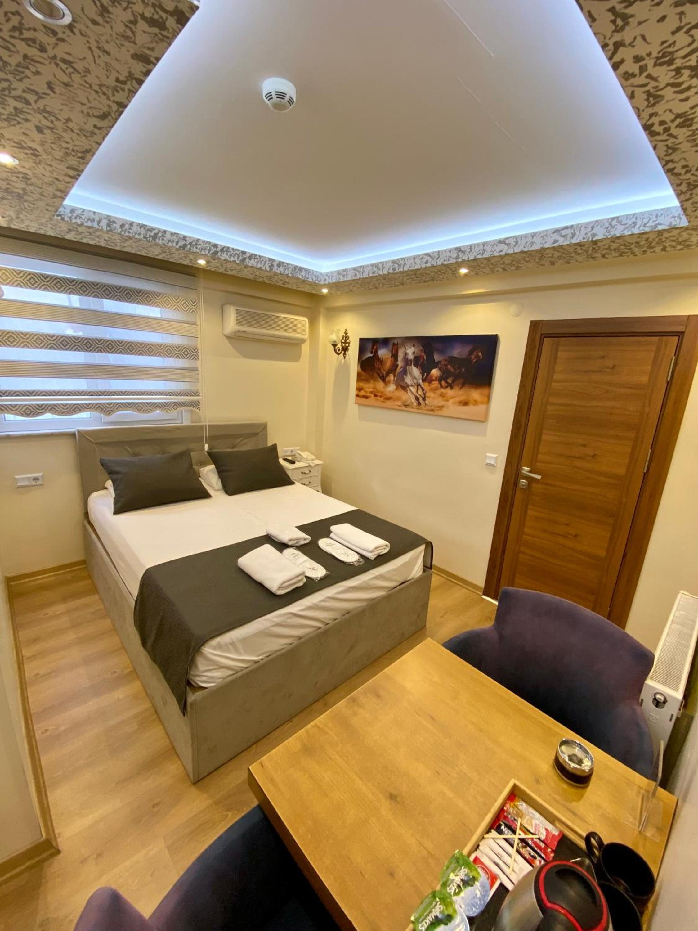 Deluxe Double Room photo 3