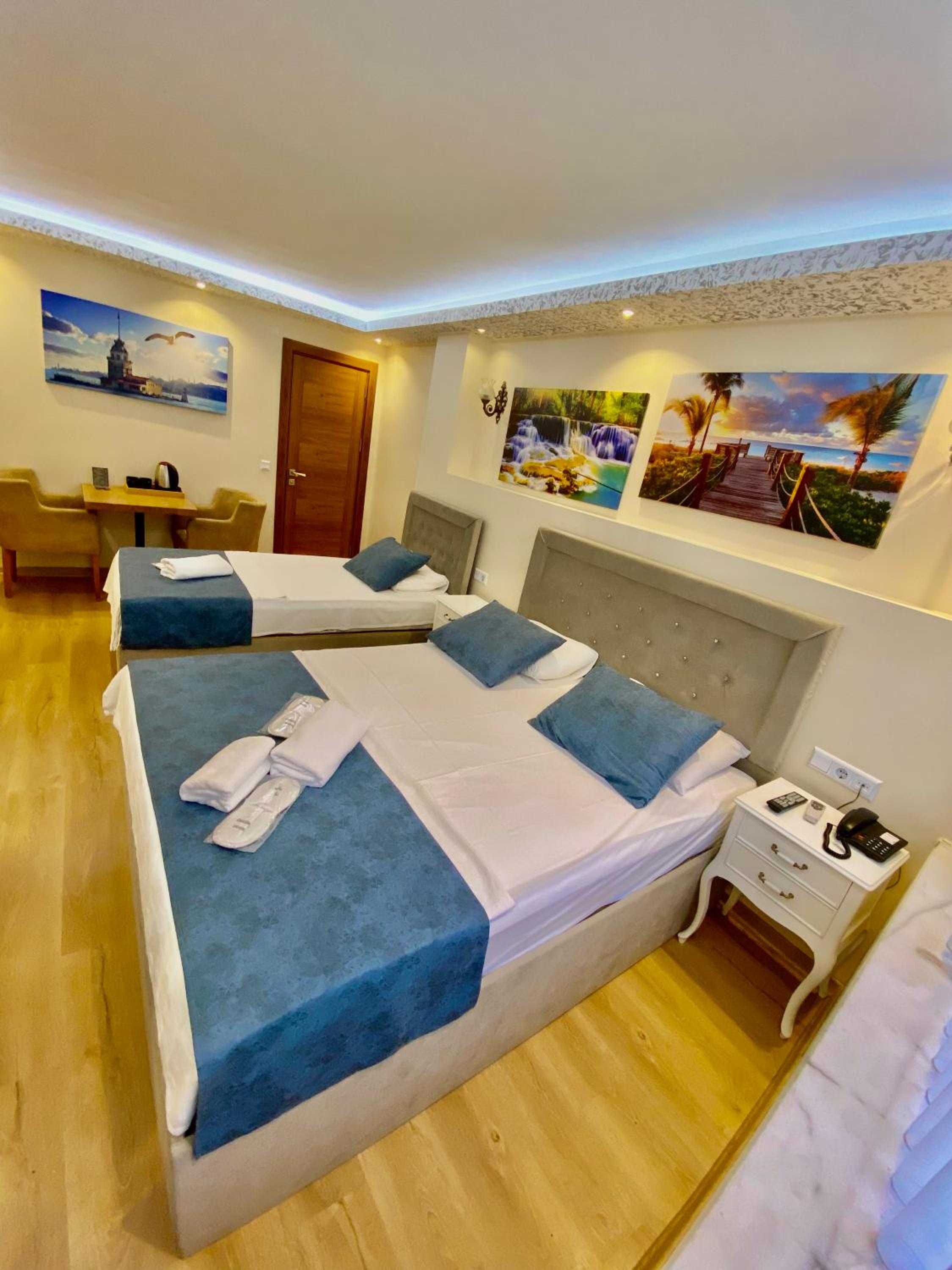 Deluxe Triple Room photo 2