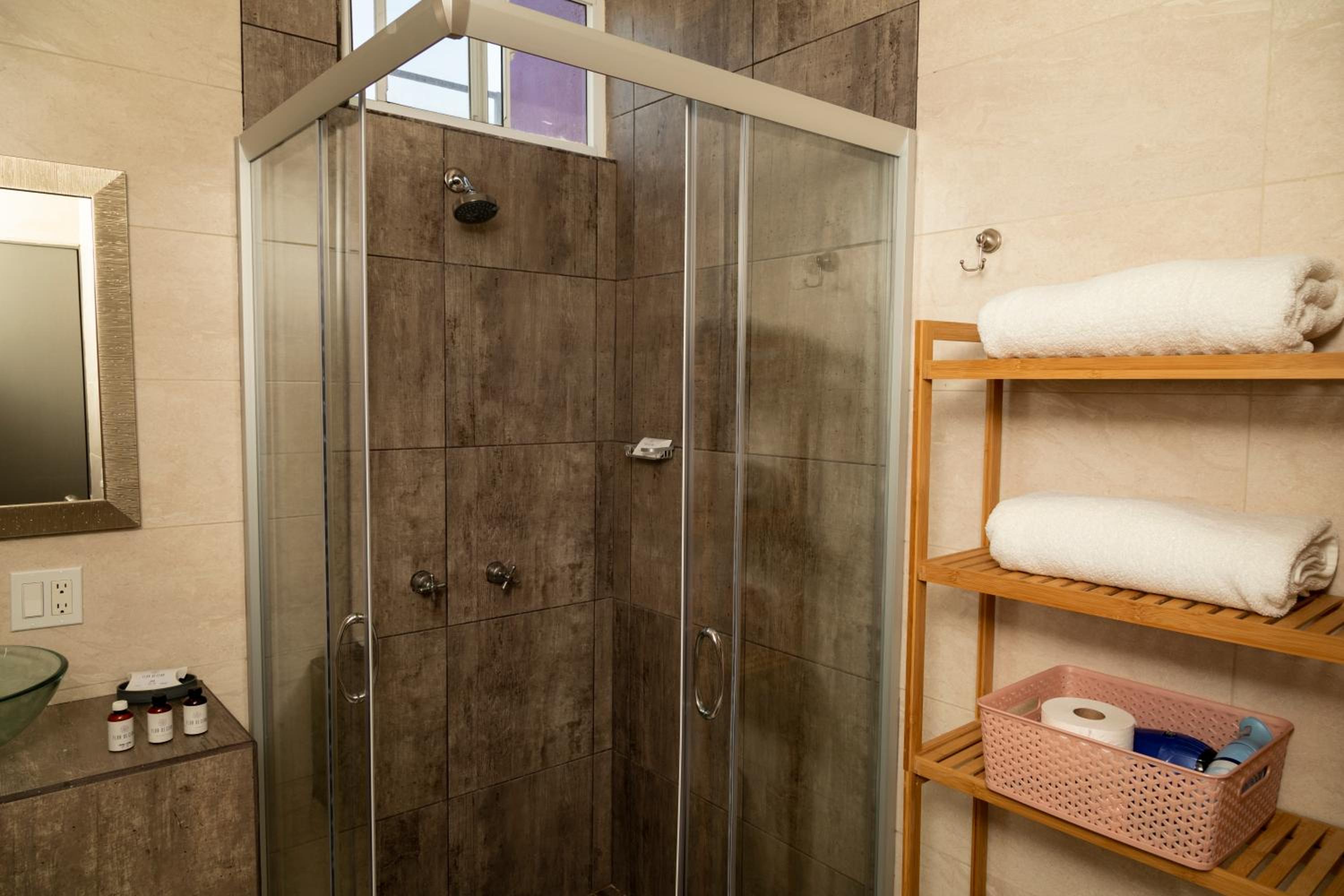 One-Bedroom Villa - Photo 11