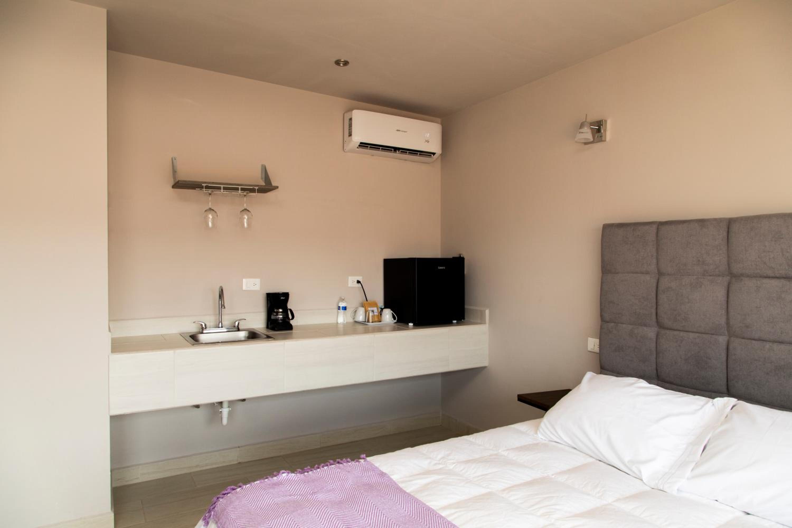 One-Bedroom Villa - Photo 15