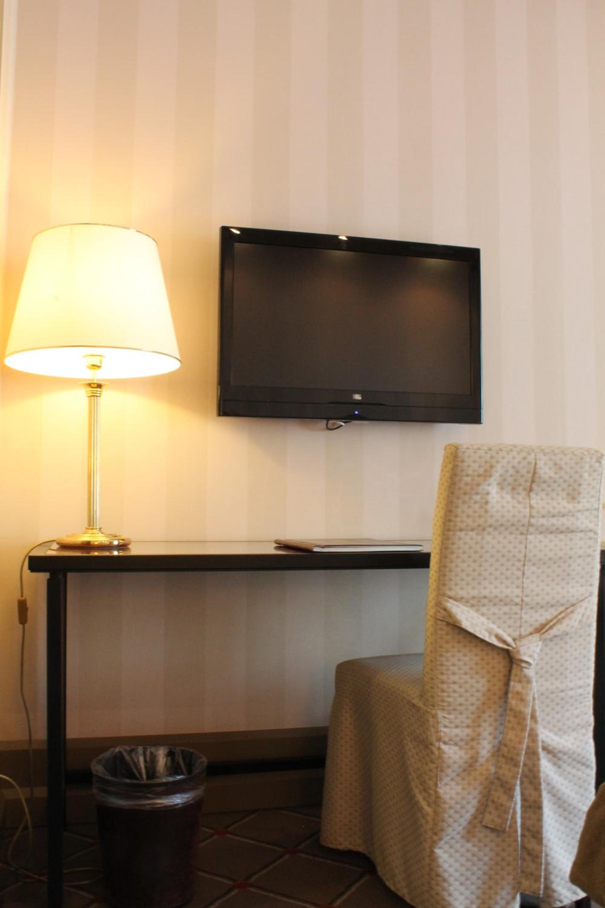 Double or Twin Room - Photo 1