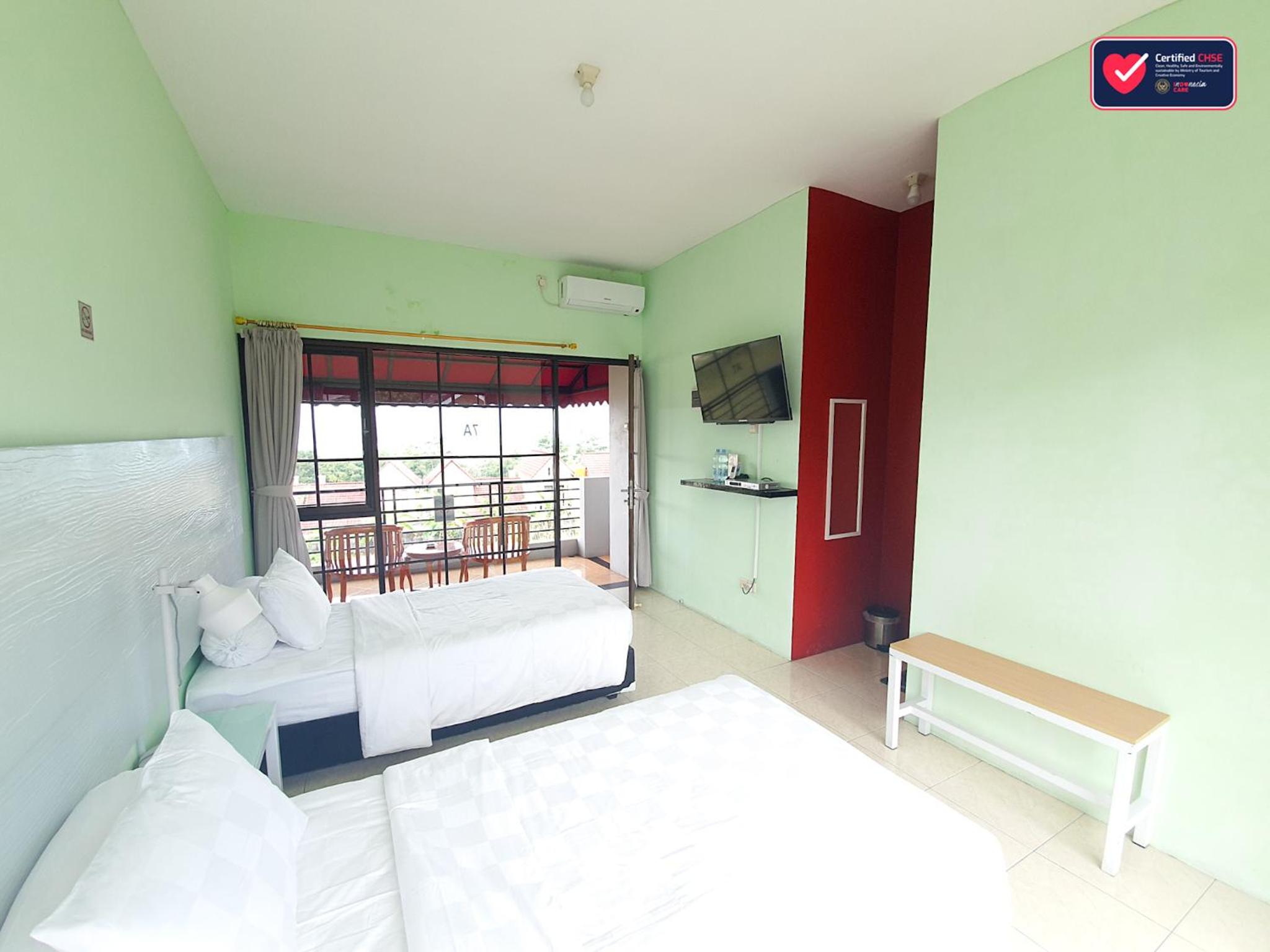 Deluxe Twin Room photo 1
