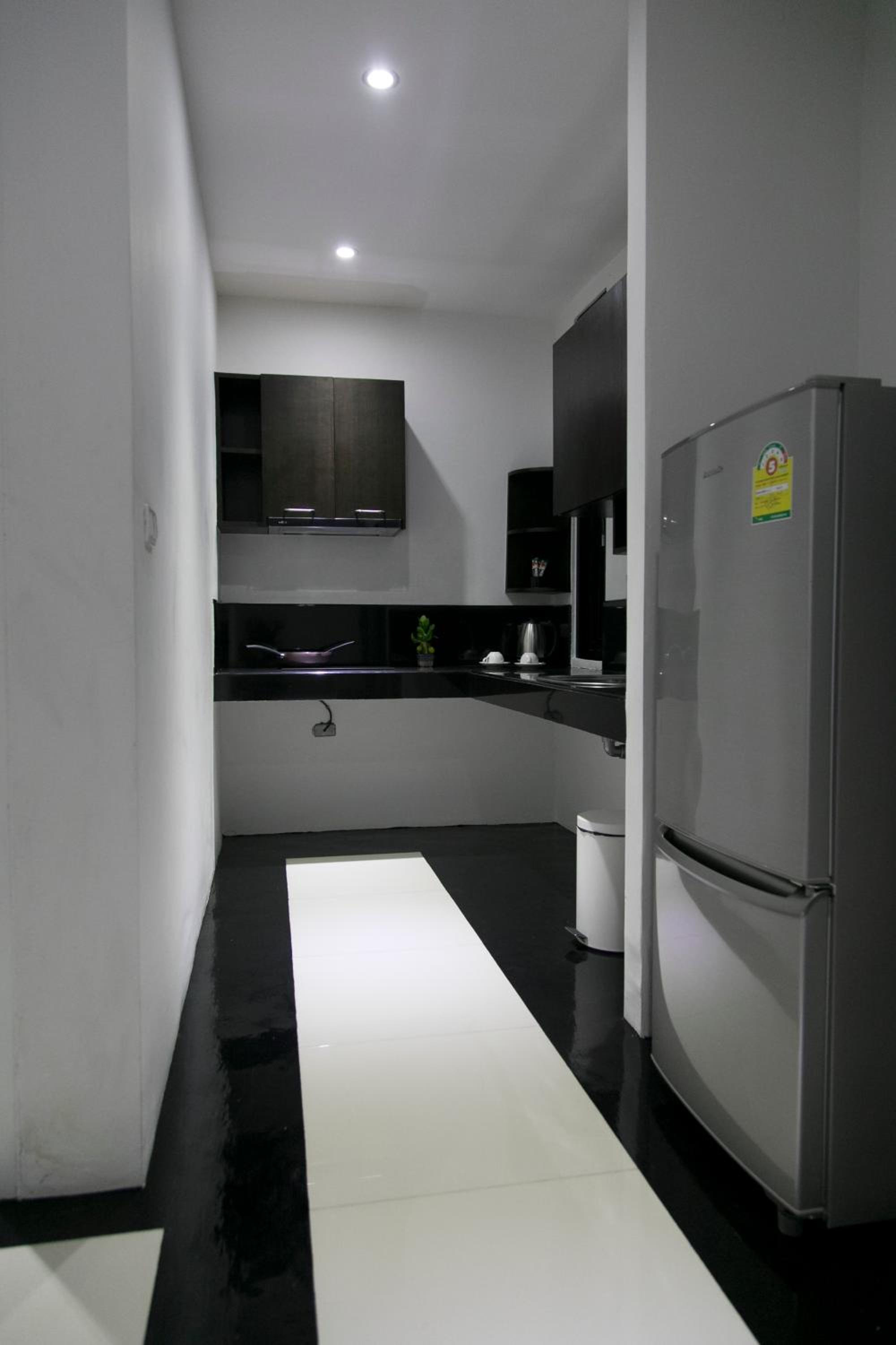 Studio with Kitchenette - Photo 19