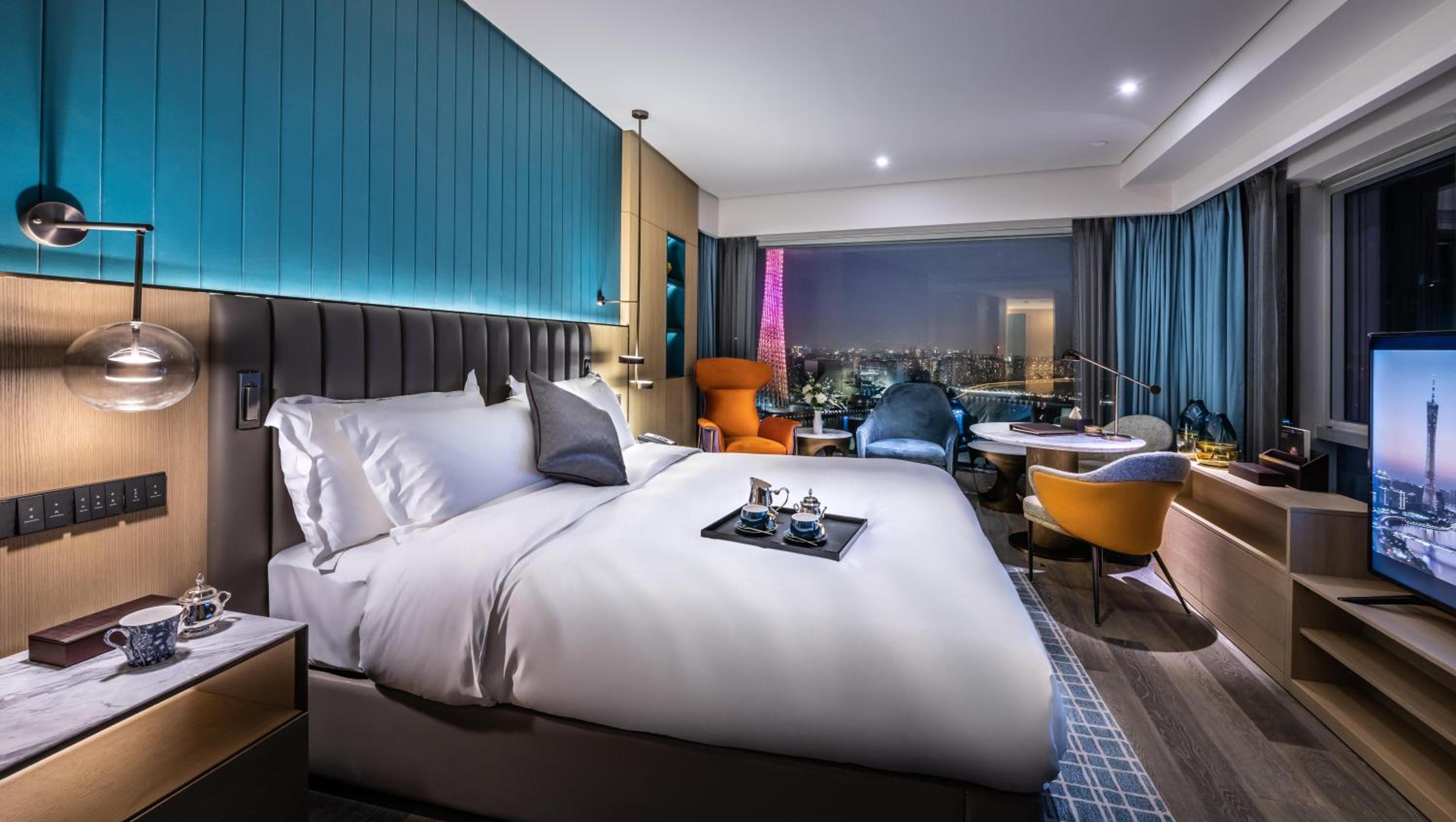 Stylish Canton Tower River View King Room - Photo 1
