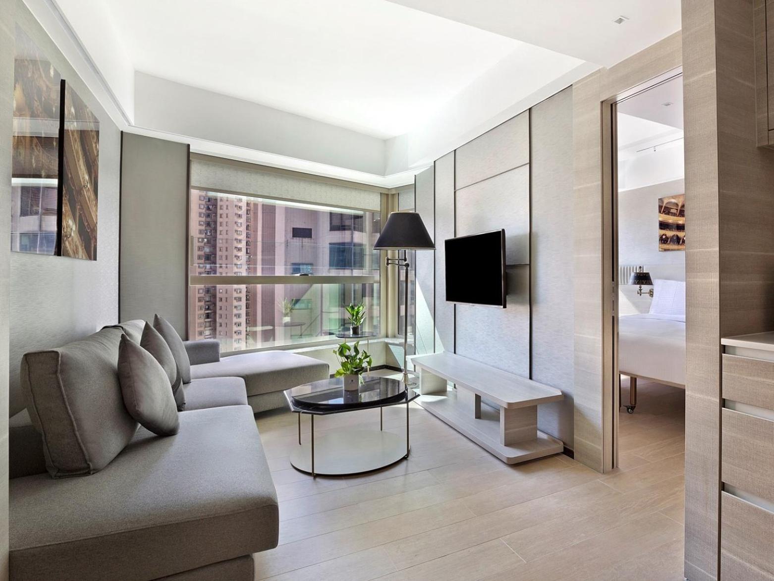 Alex Queen Suite