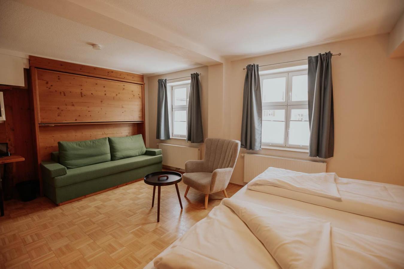 Double Room with Extra Bed photo 2