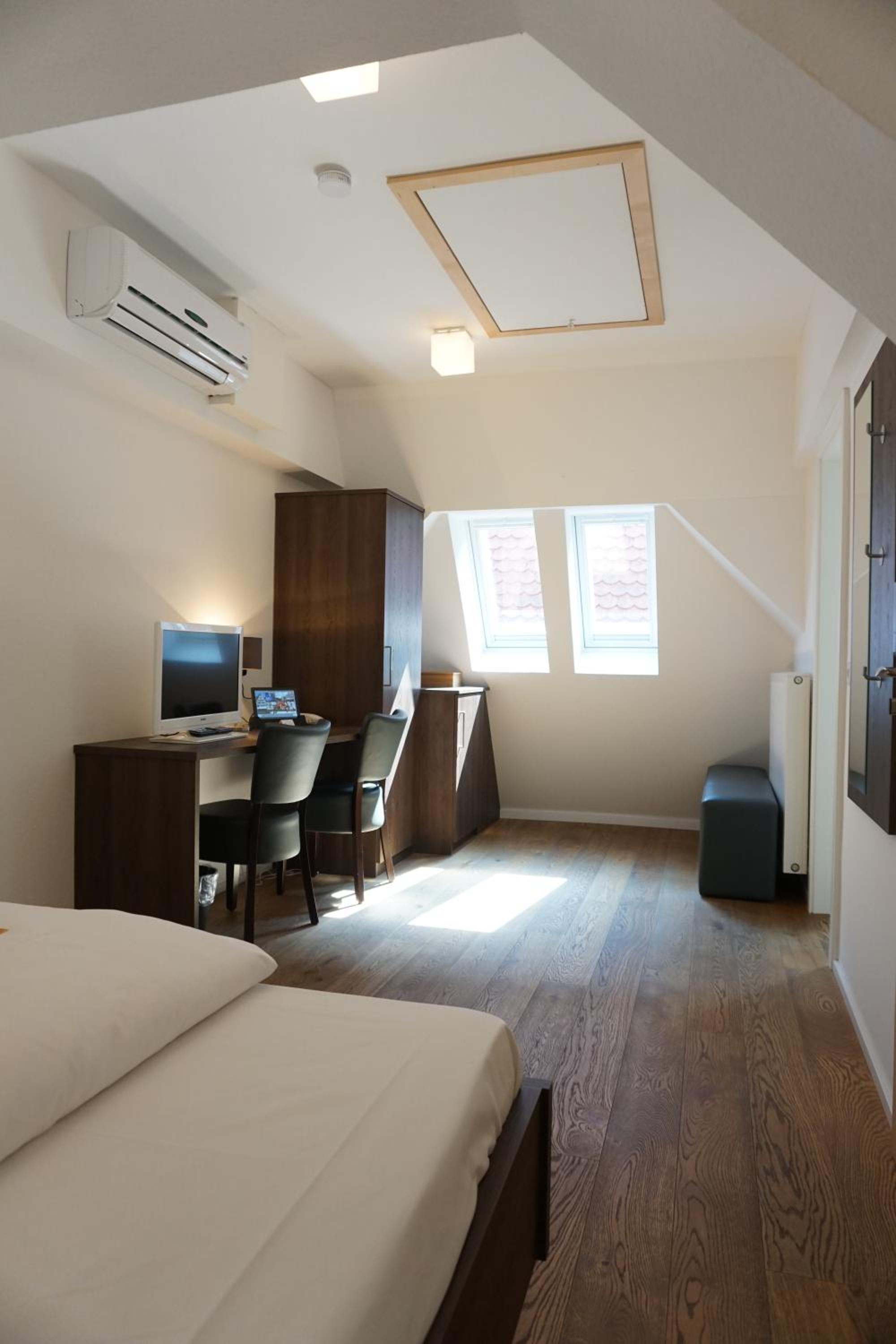 Standard Single Room photo 2