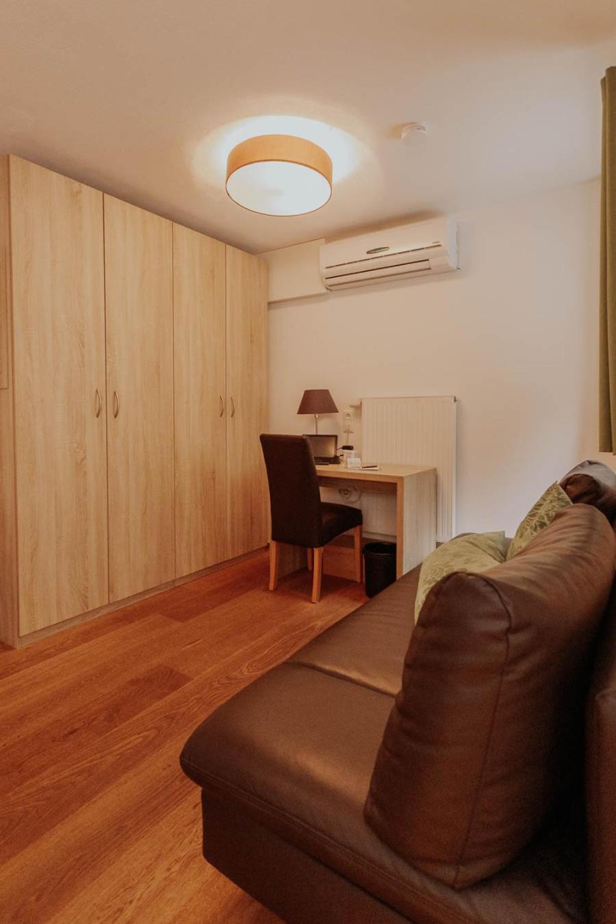 Standard Double Room photo 2