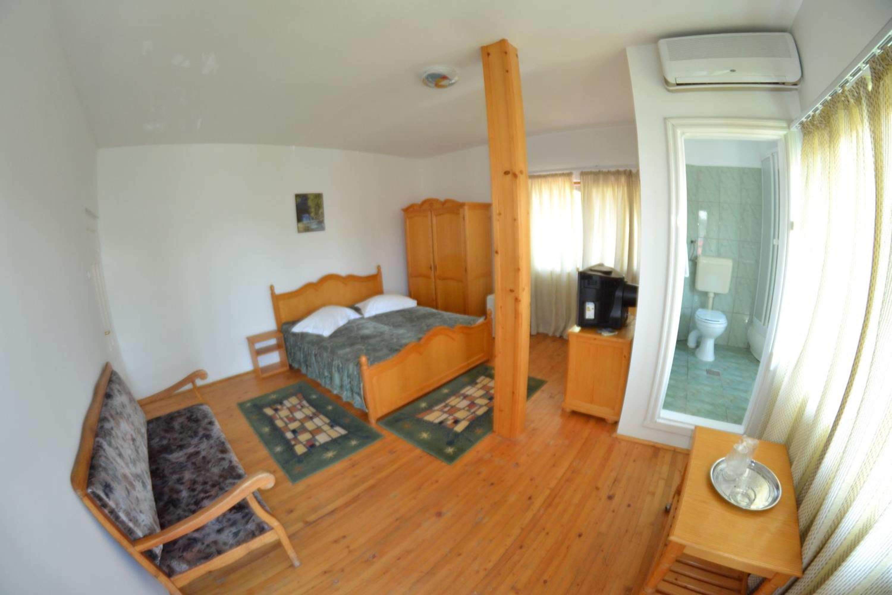 Double Room with Balcony photo 3
