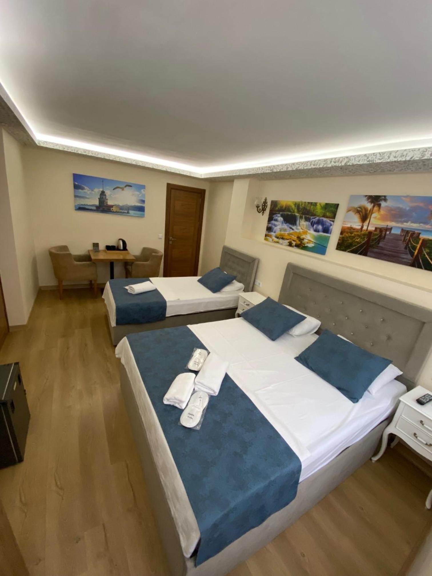 Deluxe Triple Room photo 3
