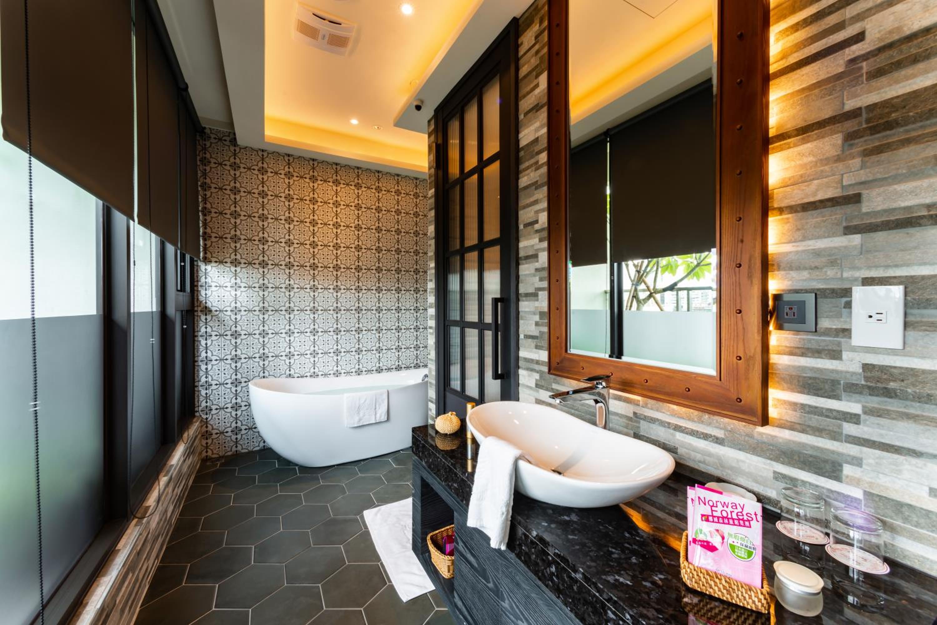 Business Double Room with View - Photo 5