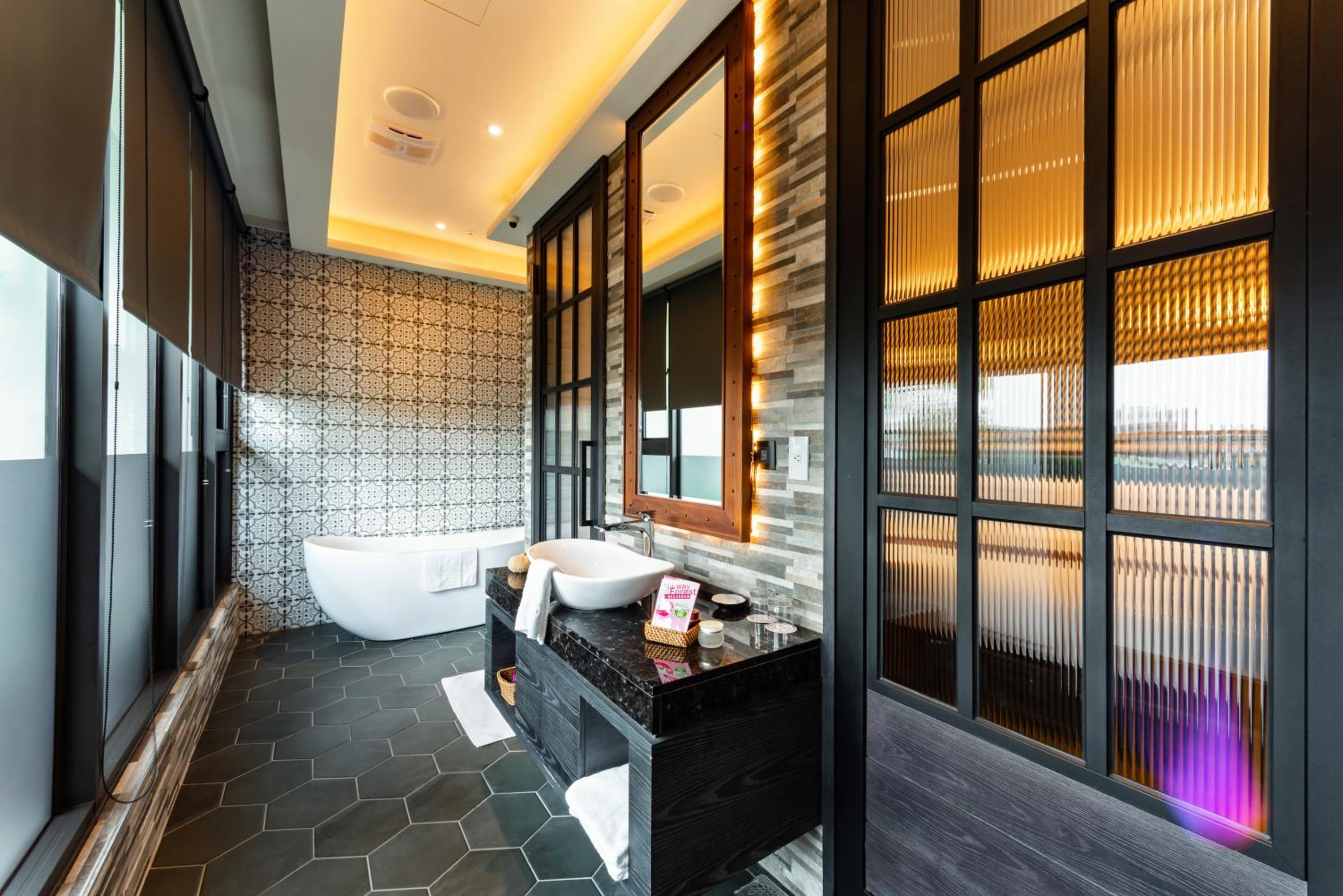 Business Double Room with View - Photo 11