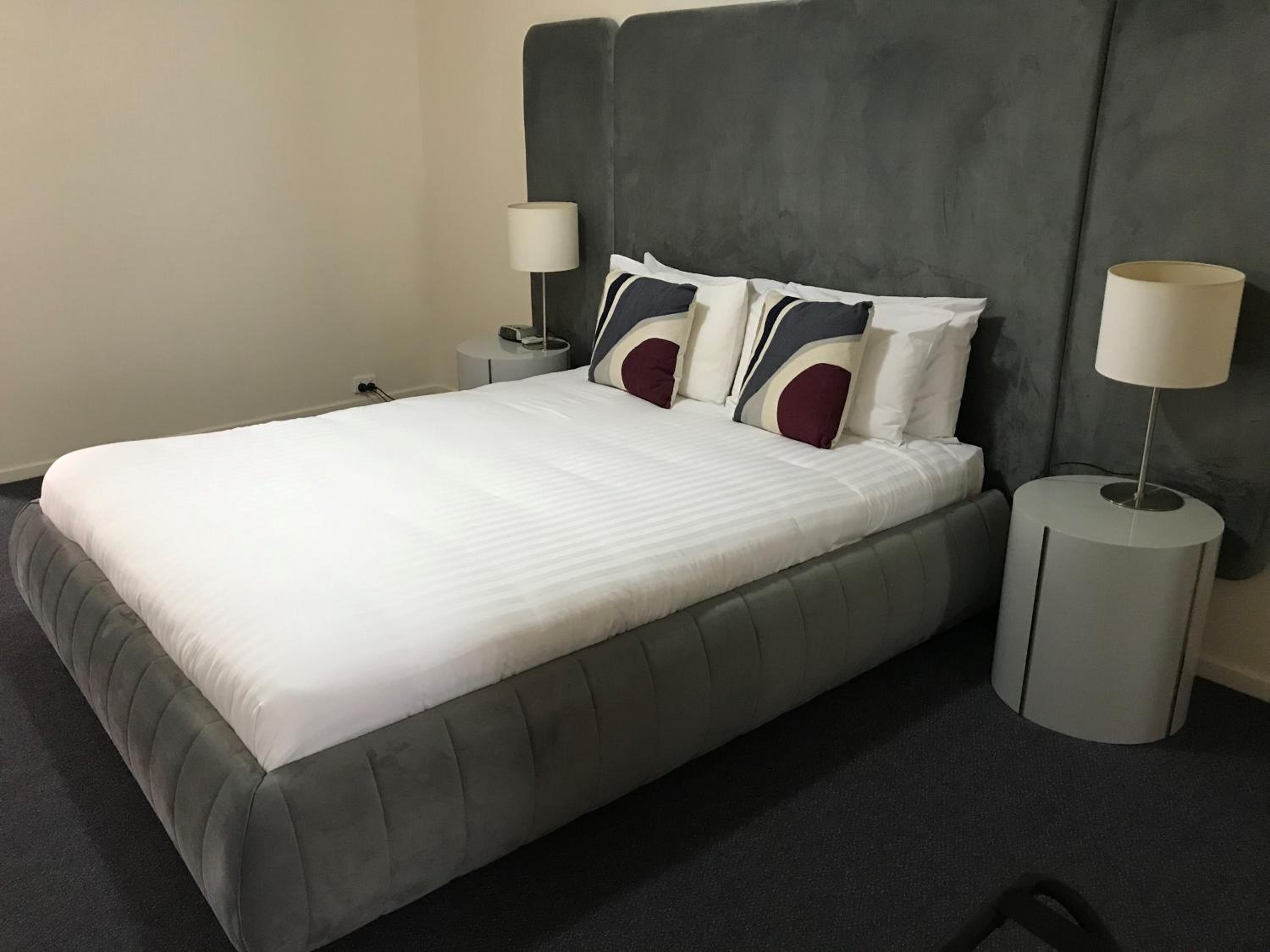 One-Bedroom Apartment - Photo 10