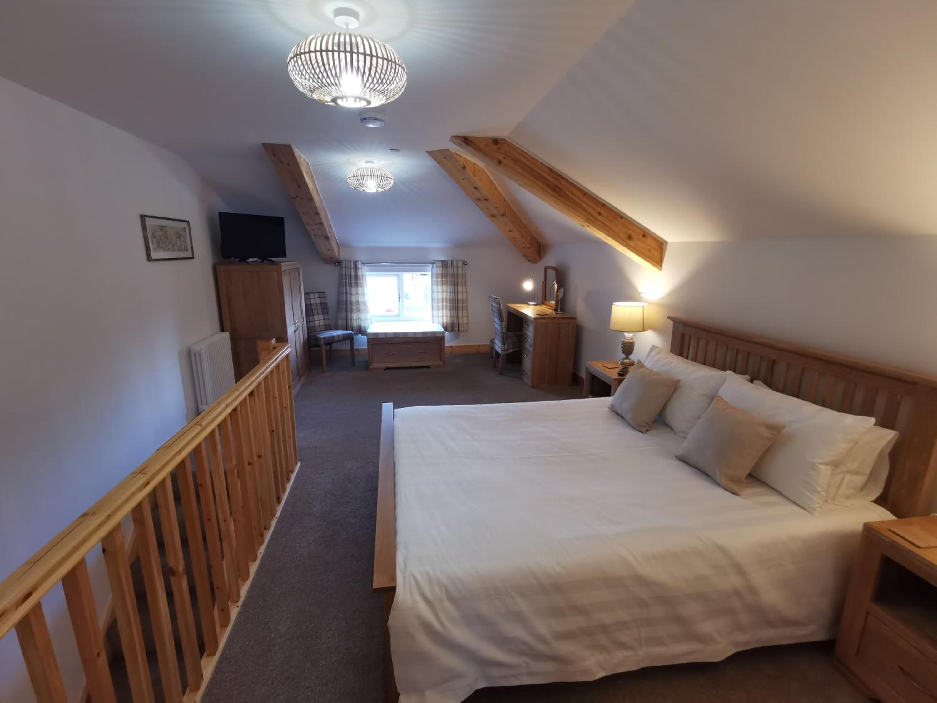 Double Room with Park View (No Pets) photo 3